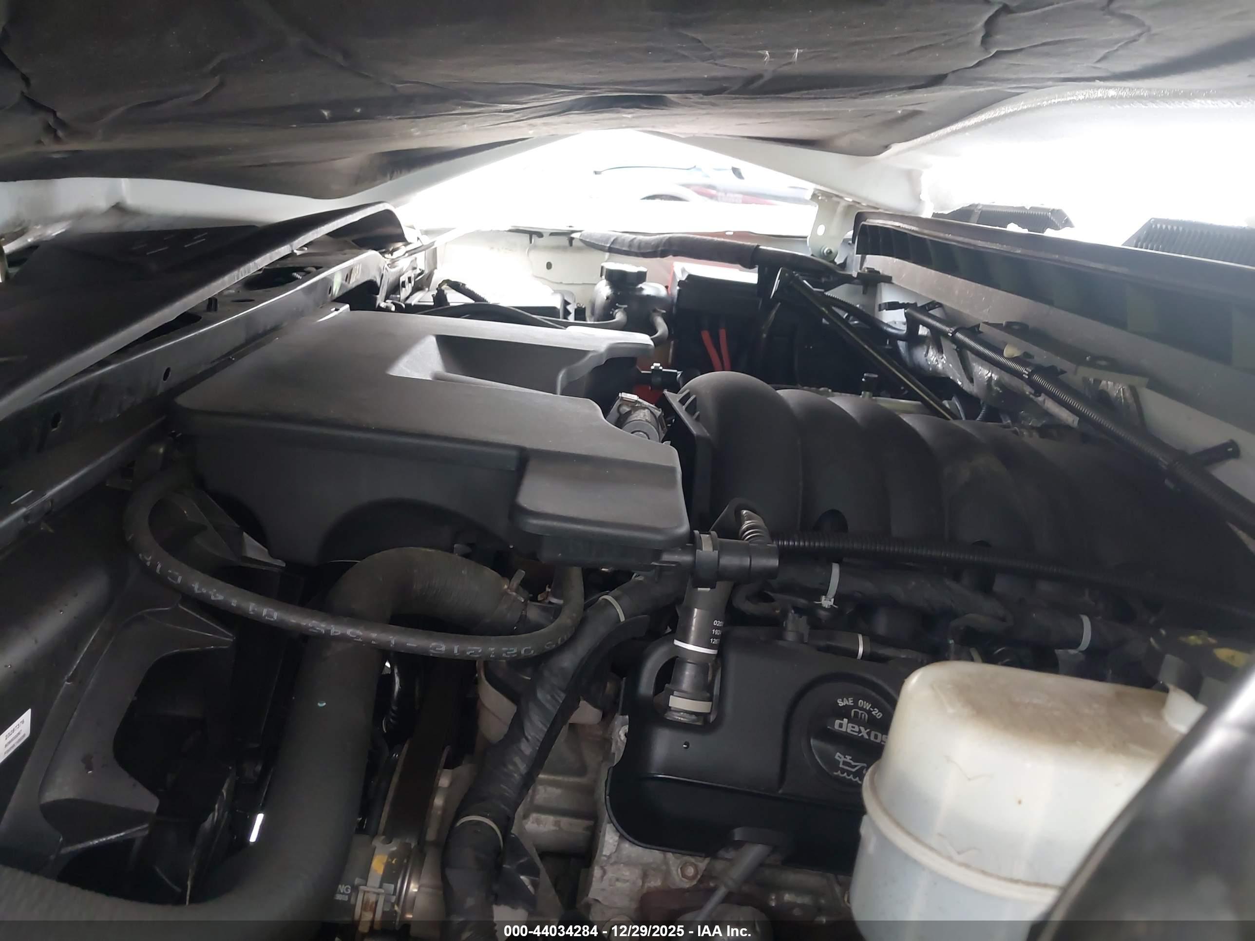 CHEVROLET SILVERADO image 10