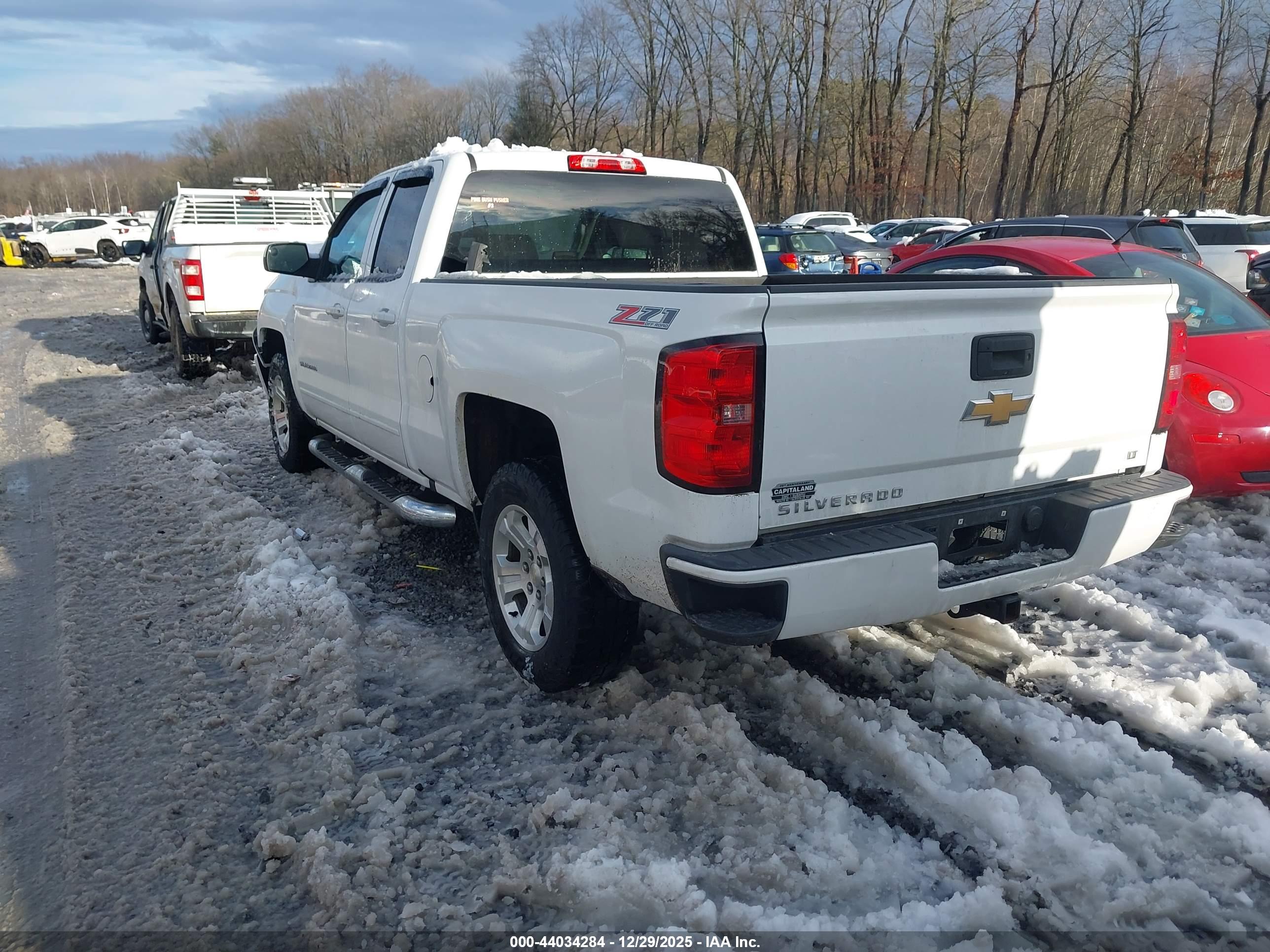 CHEVROLET SILVERADO image 3