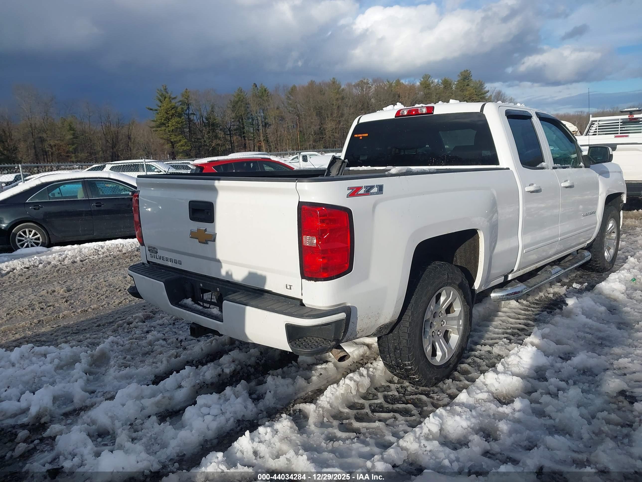 CHEVROLET SILVERADO image 4