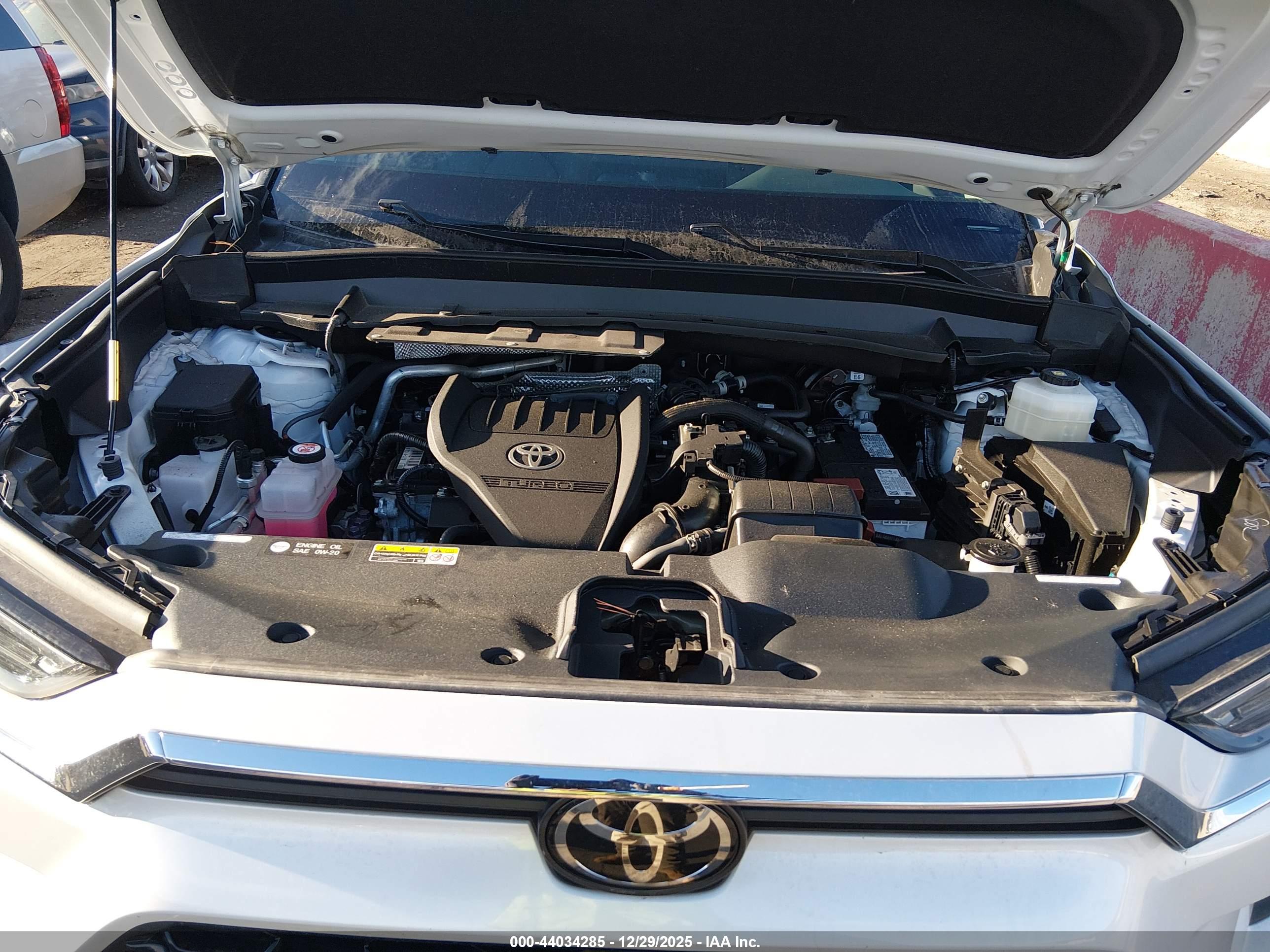 TOYOTA GRAND image 10