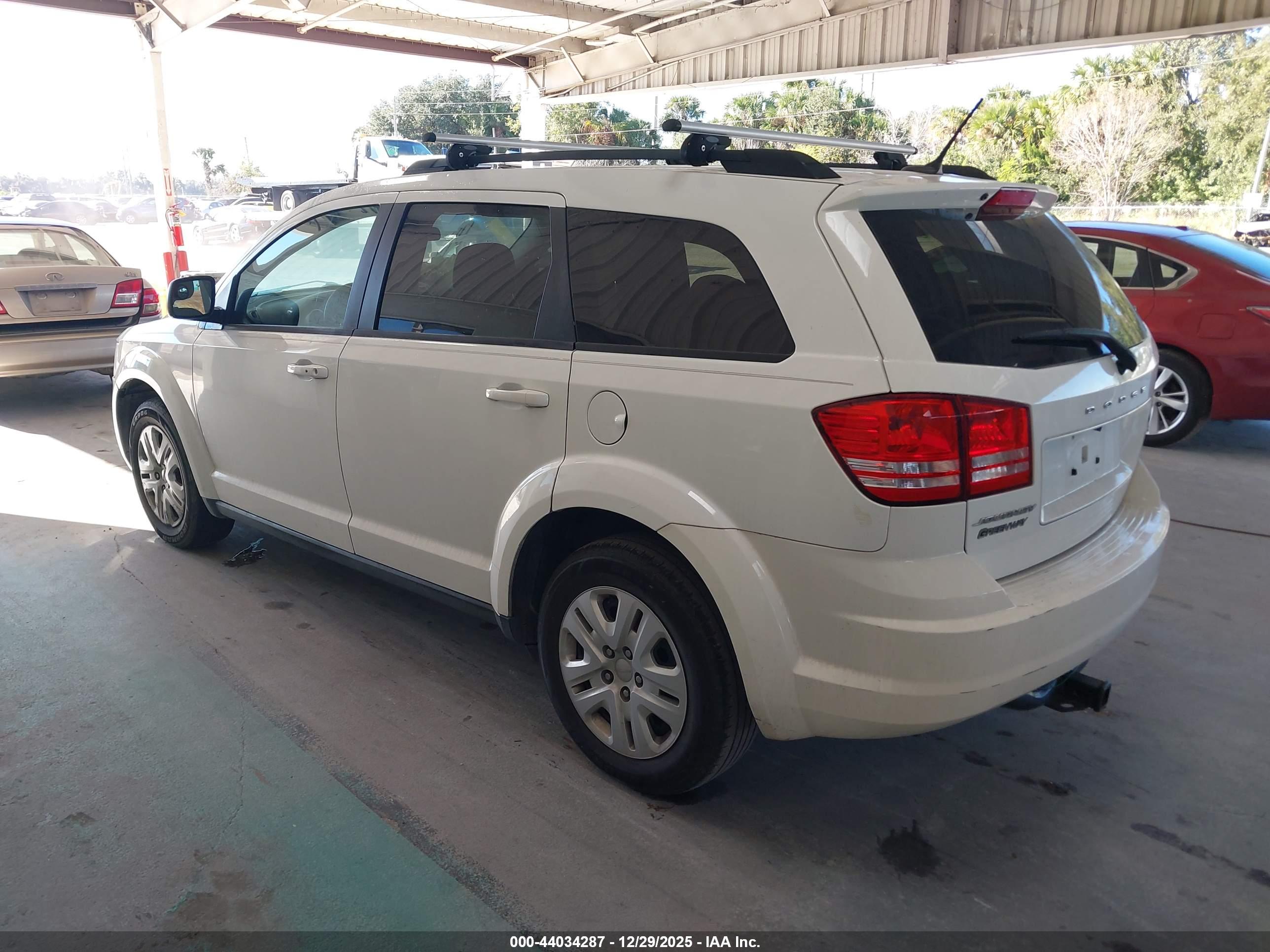 DODGE JOURNEY image 3