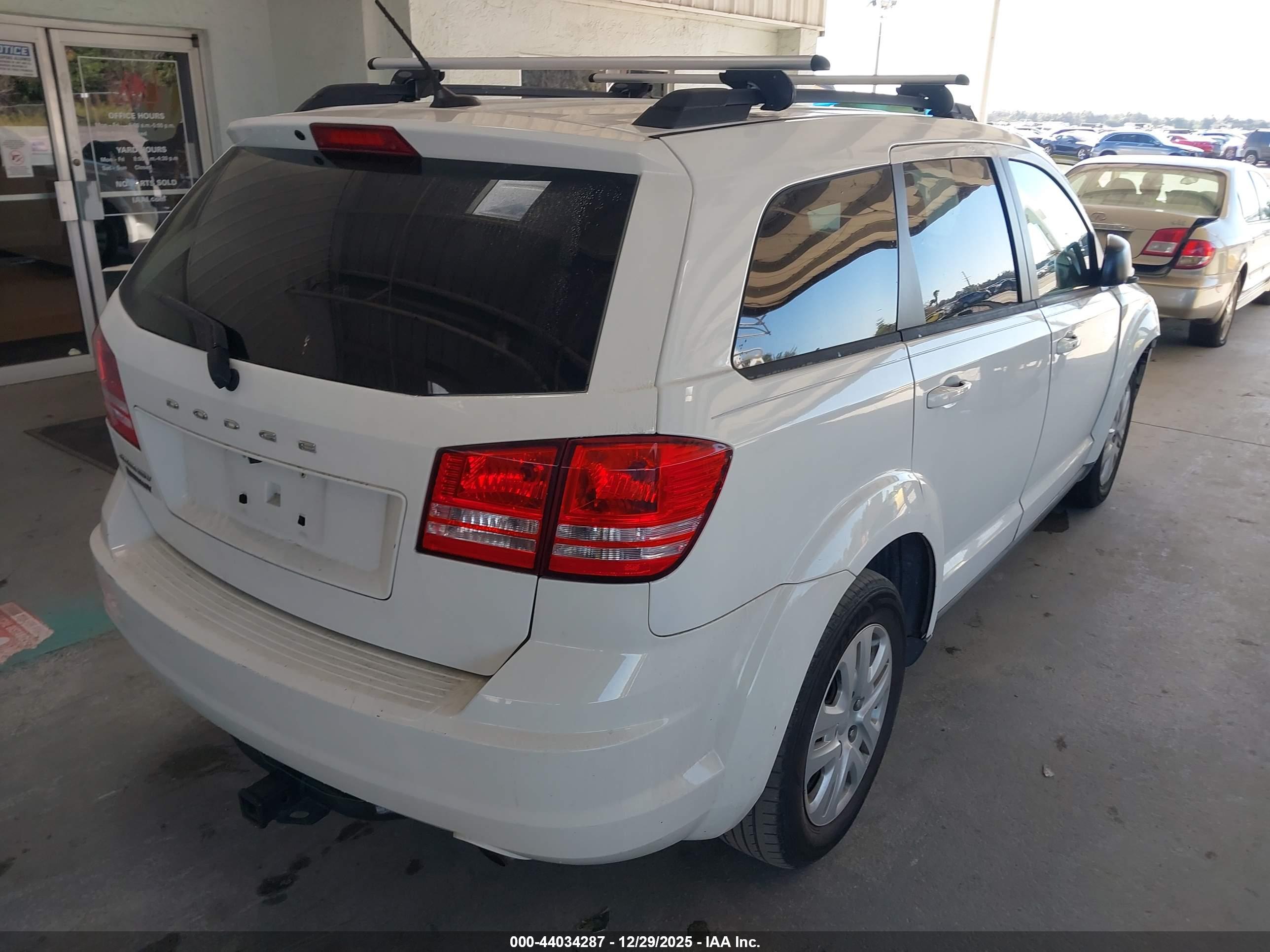 DODGE JOURNEY image 4
