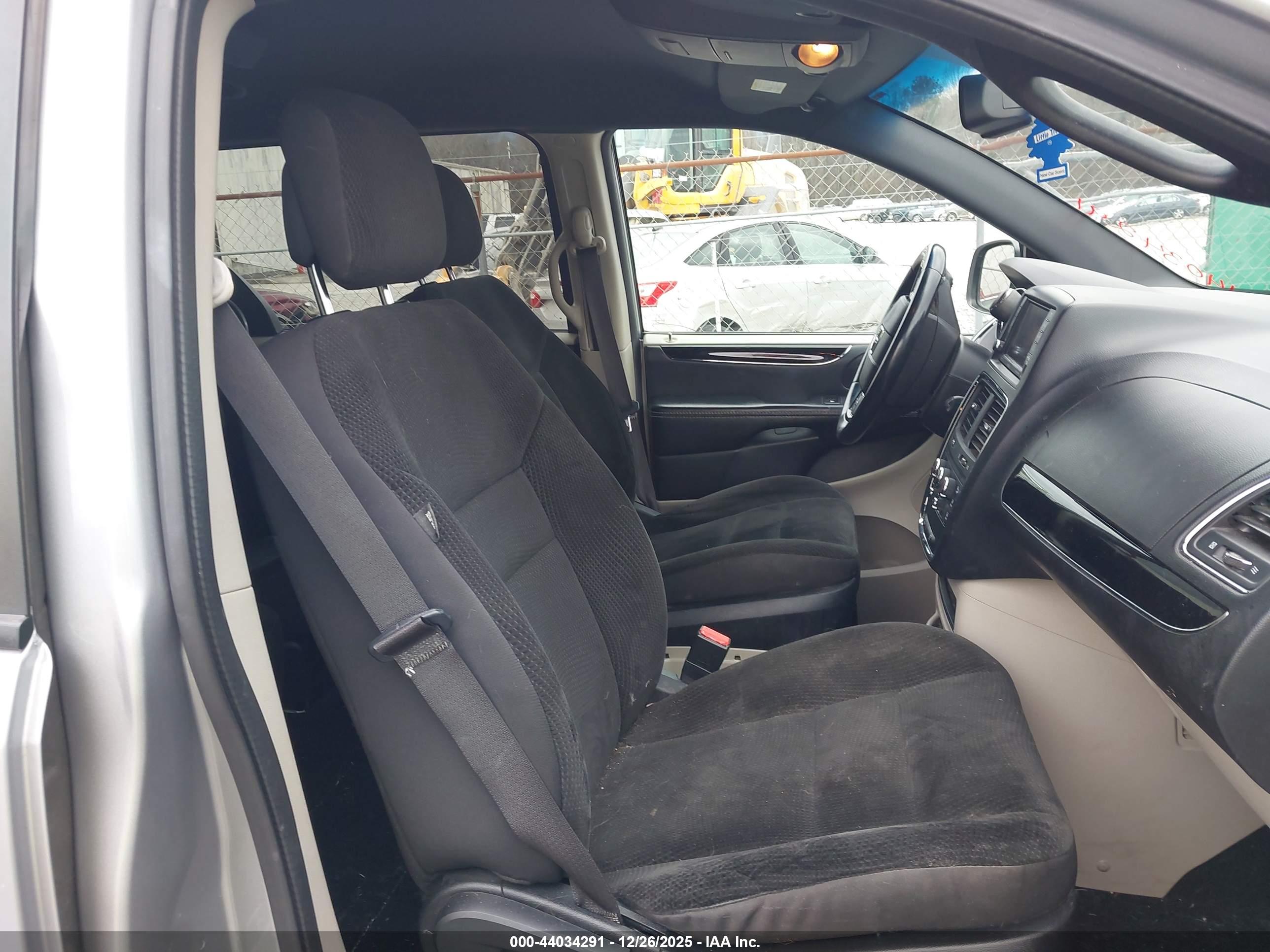 DODGE GRAND image 5