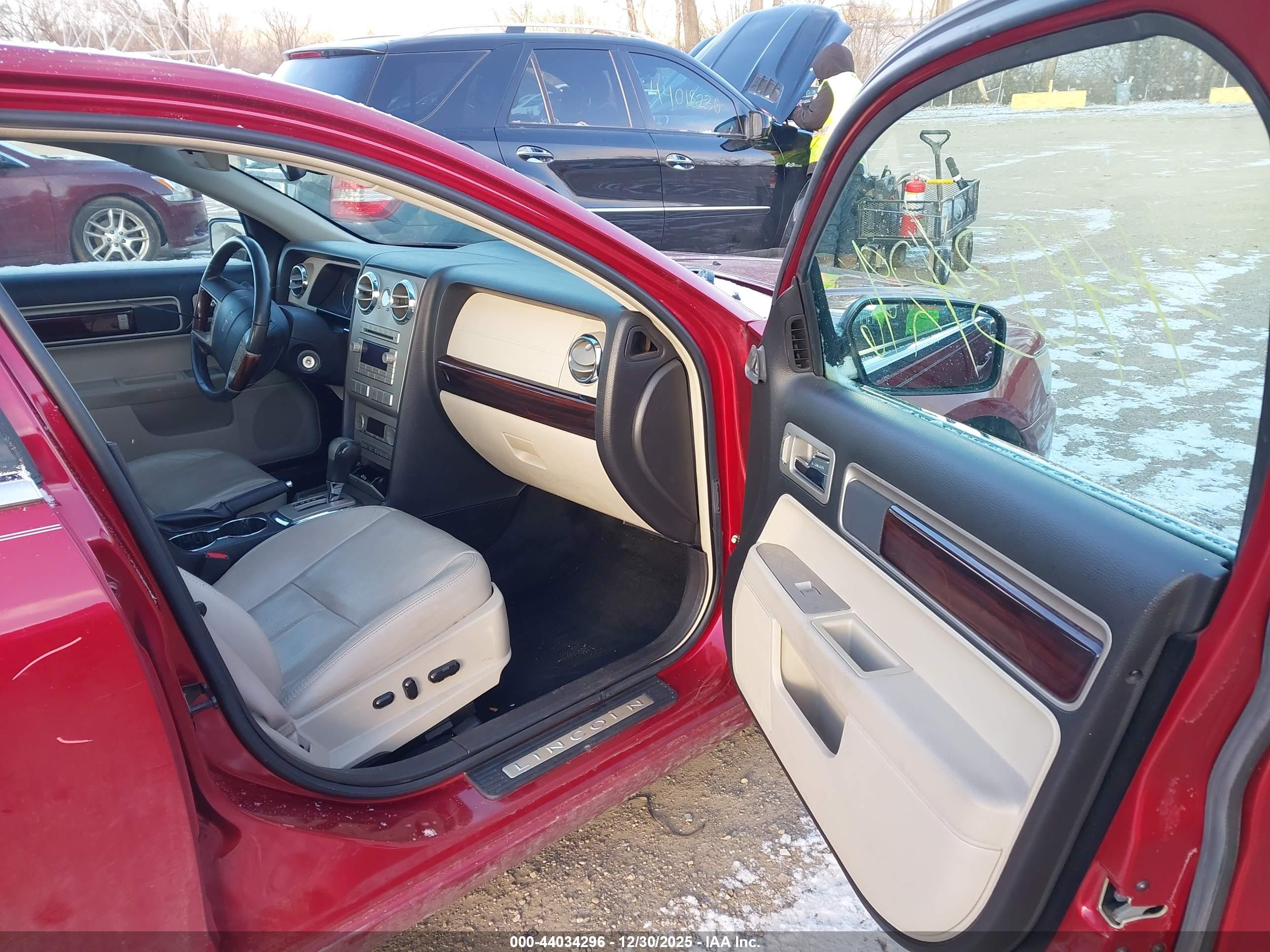 LINCOLN MKZ image 5