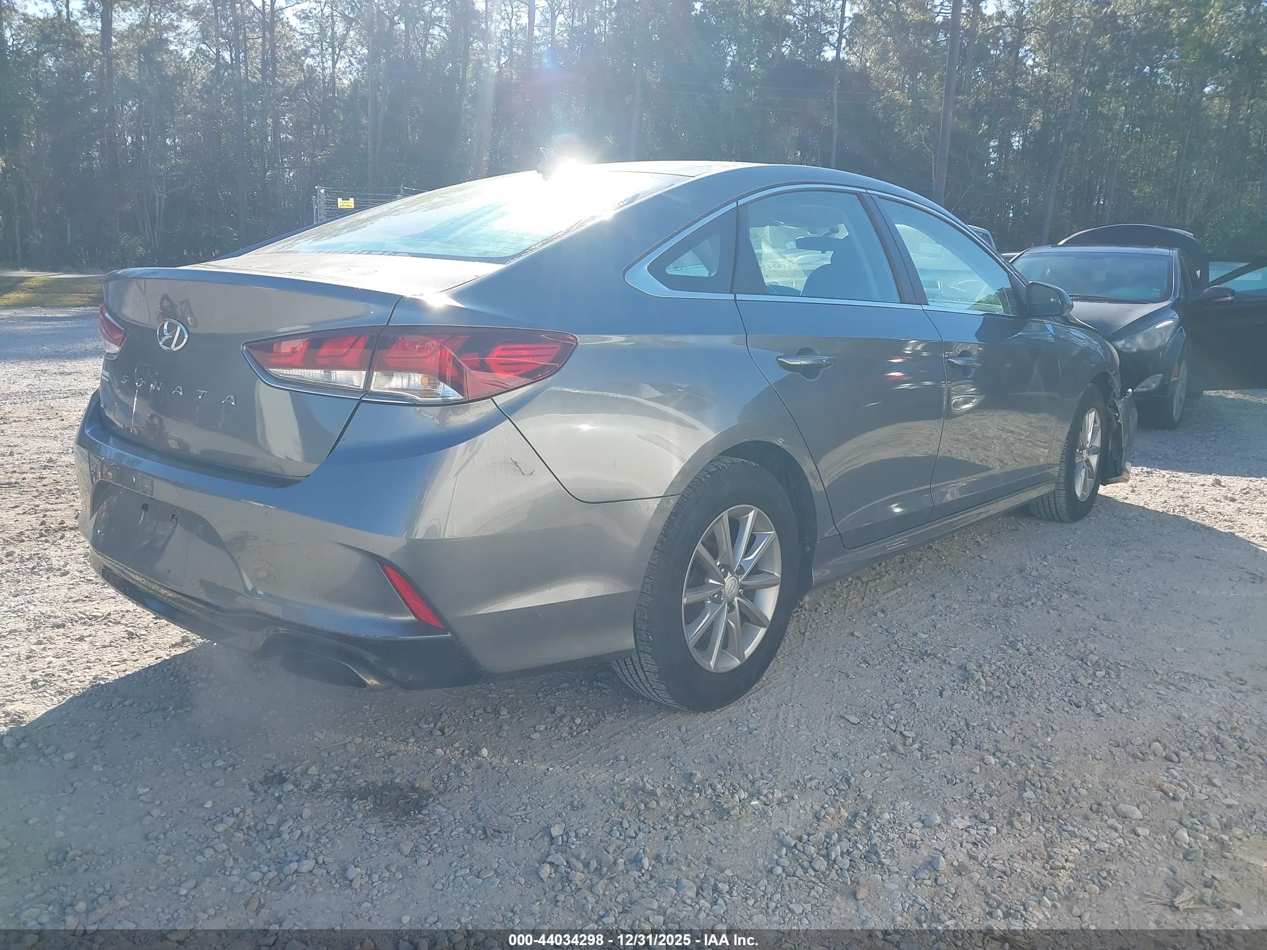 HYUNDAI SONATA image 4