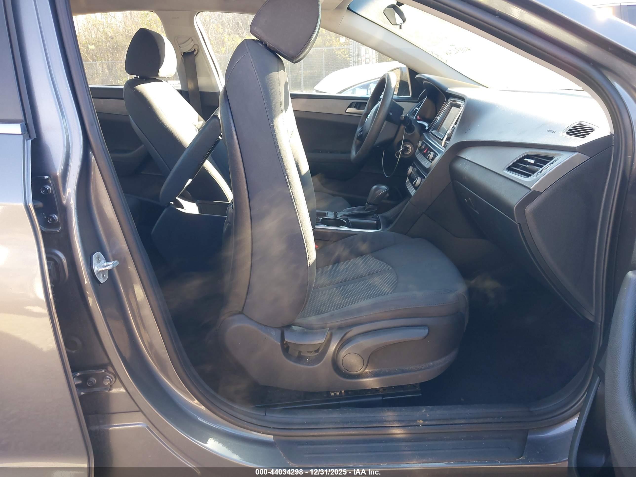 HYUNDAI SONATA image 5