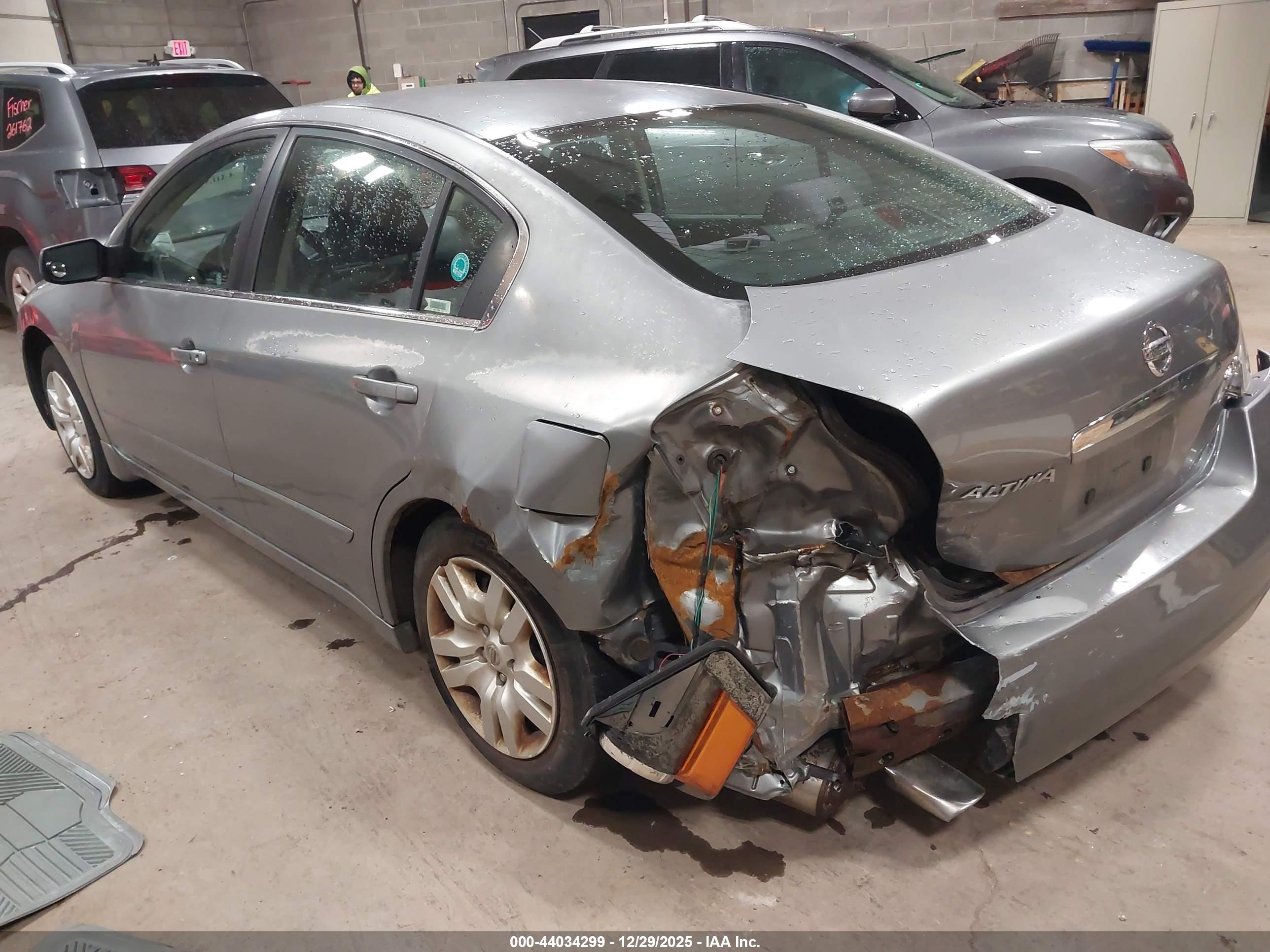 NISSAN ALTIMA image 6