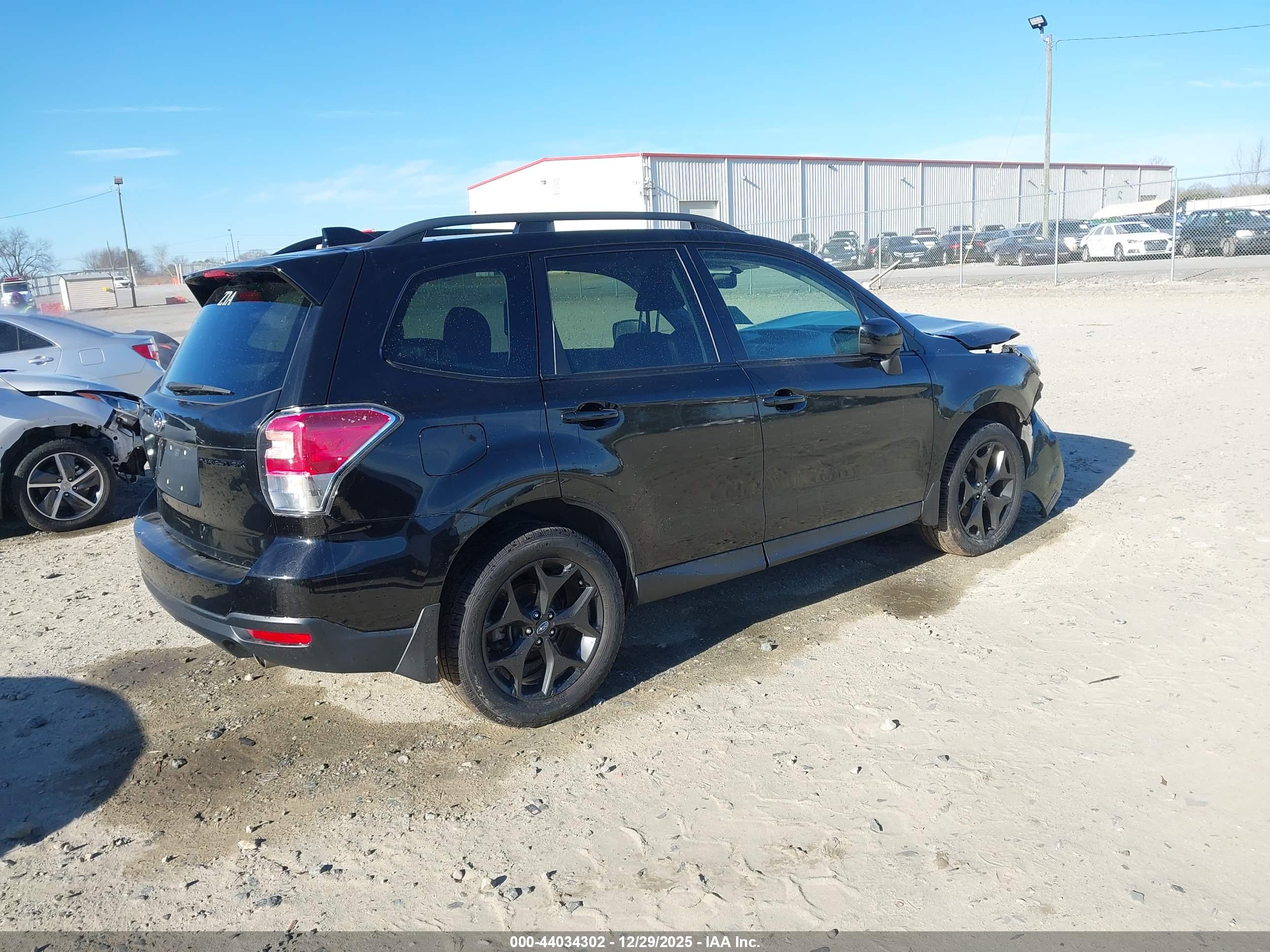 SUBARU FORESTER image 4