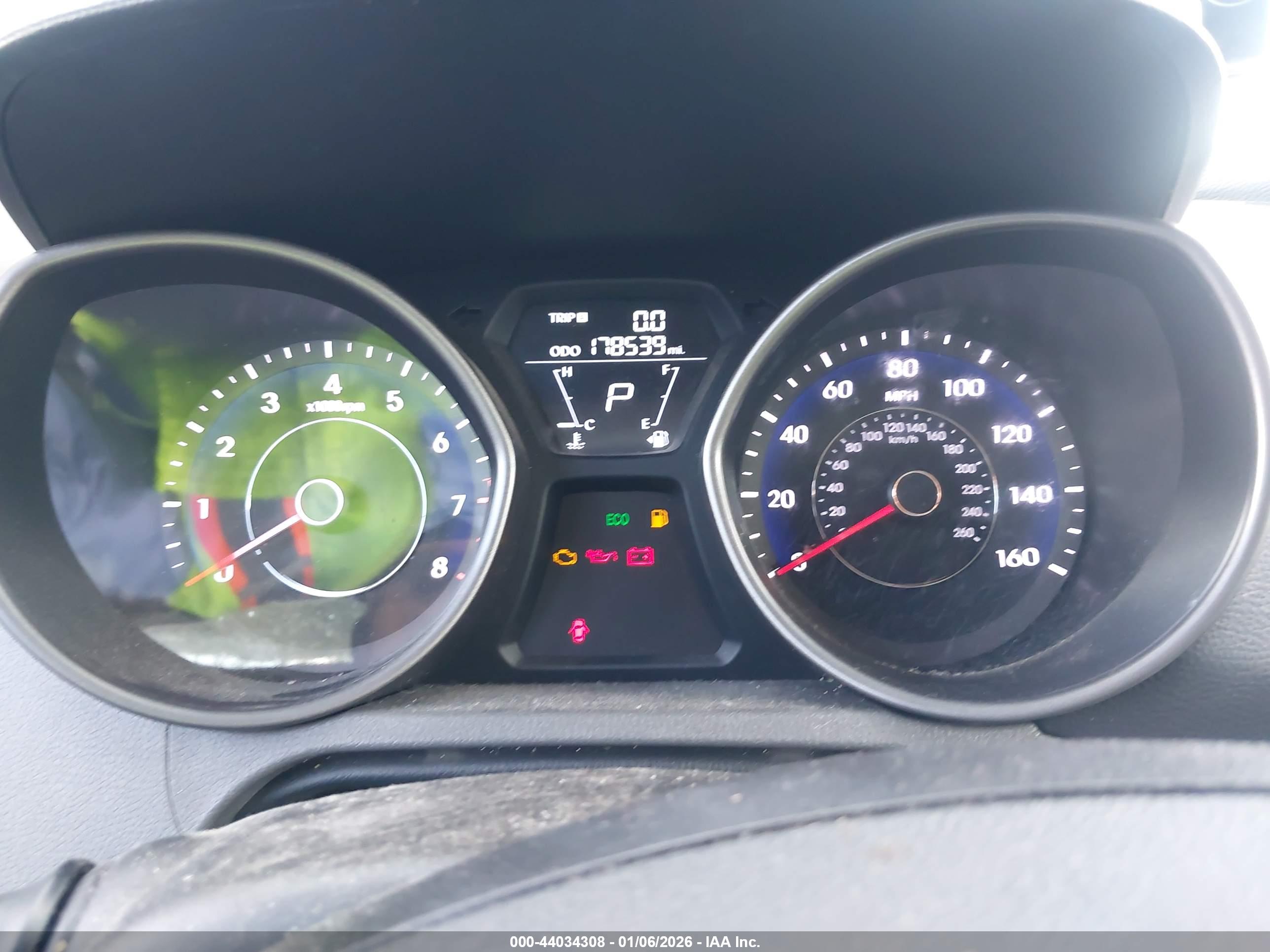 HYUNDAI ELANTRA image 7
