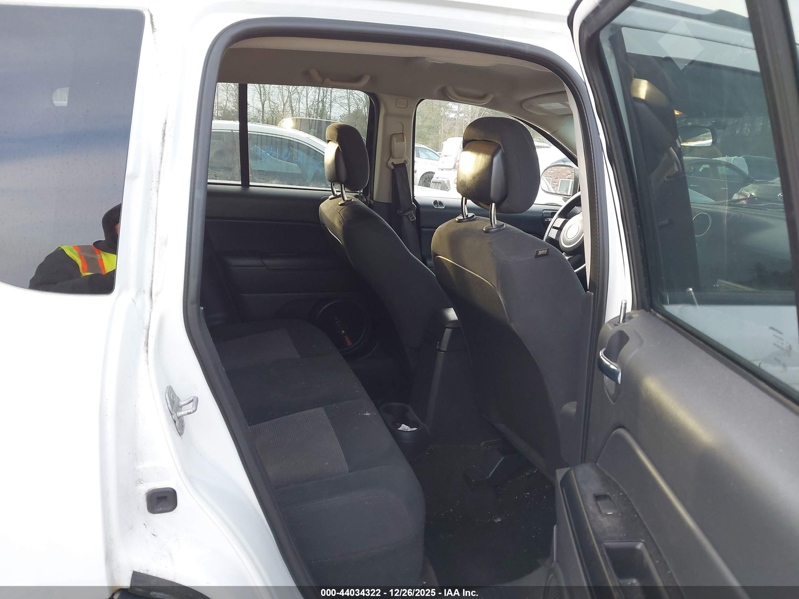 JEEP COMPASS image 8