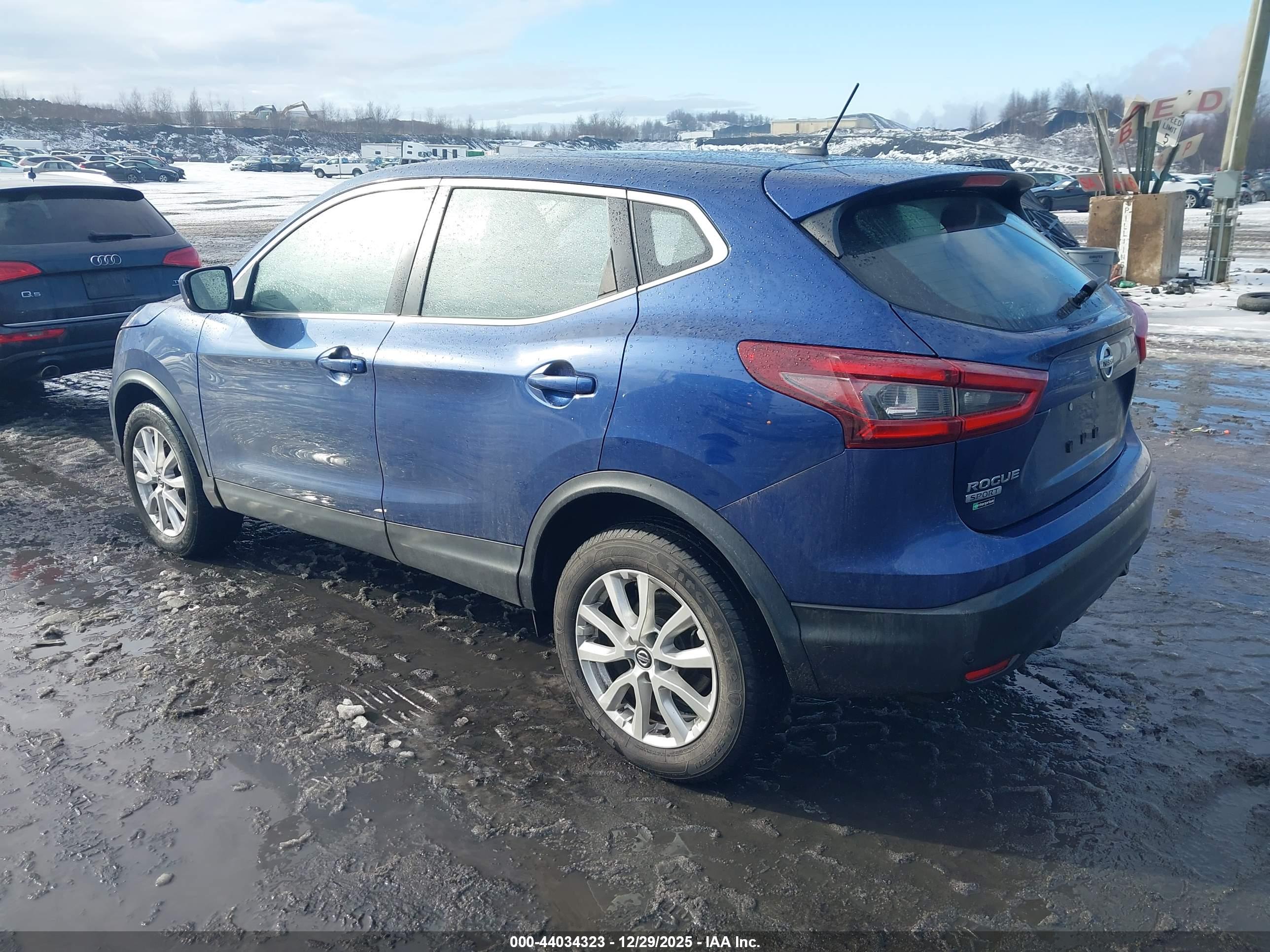 NISSAN ROGUE image 3