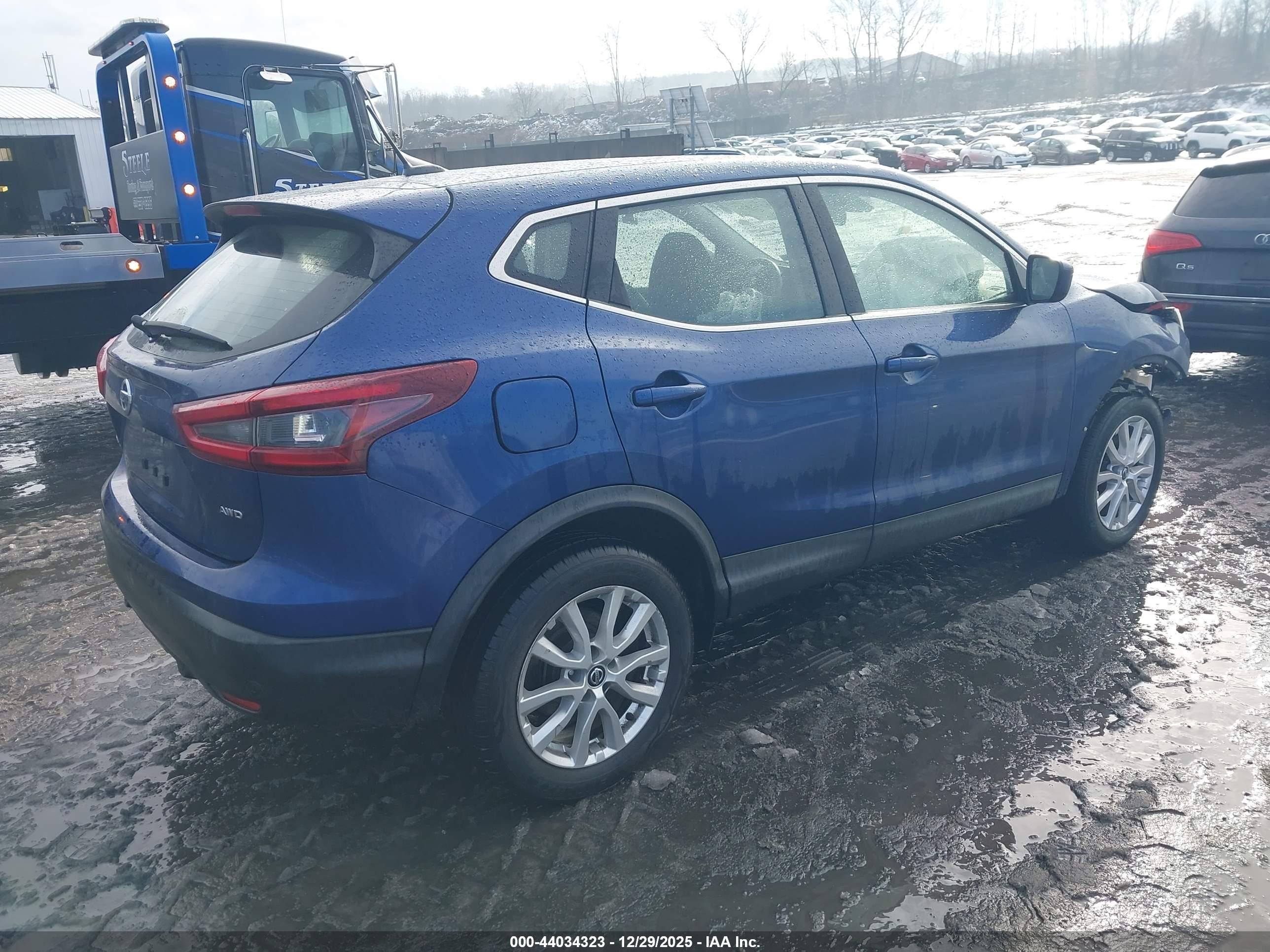 NISSAN ROGUE image 4
