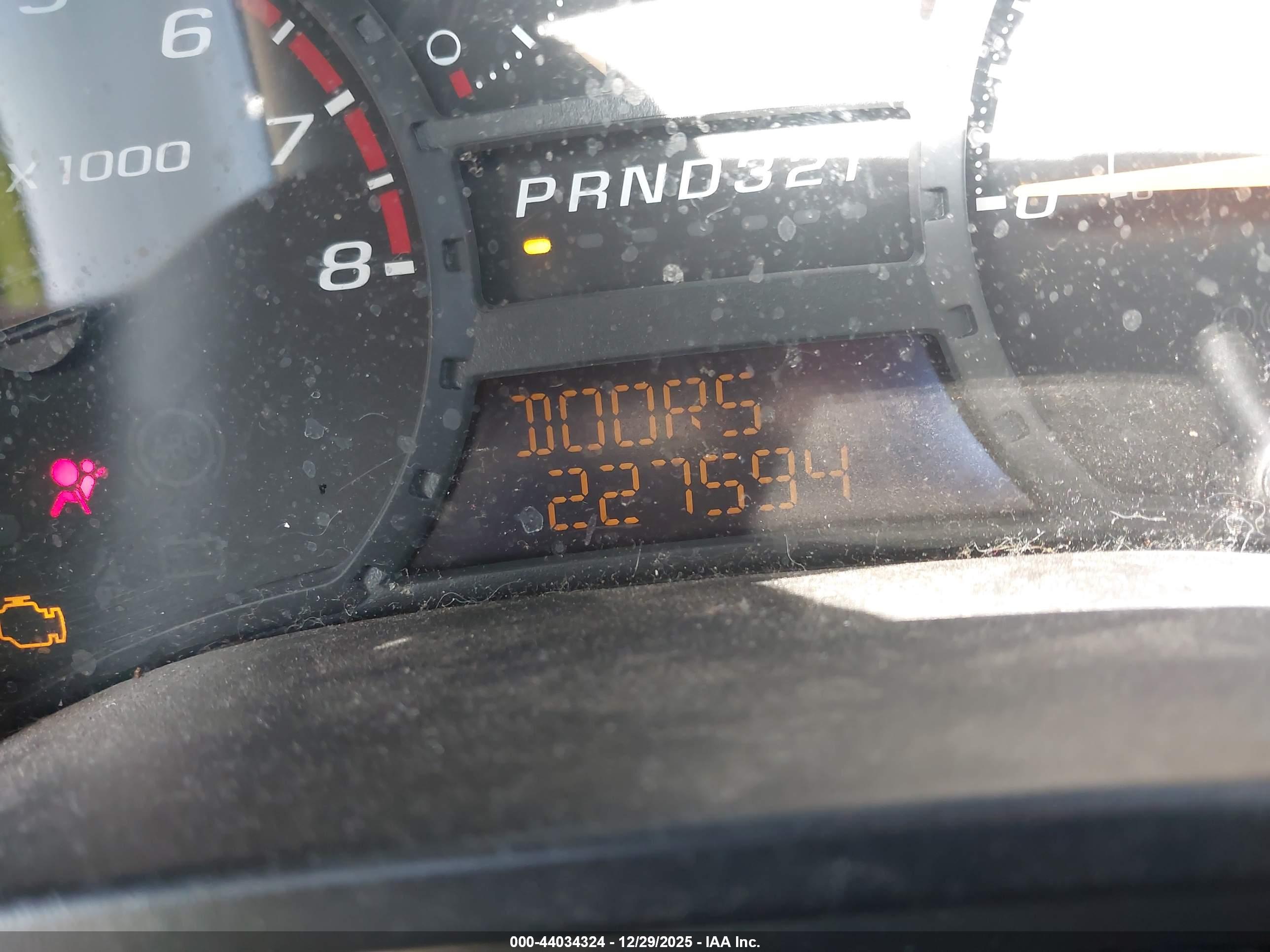 CHEVROLET COLORADO image 7