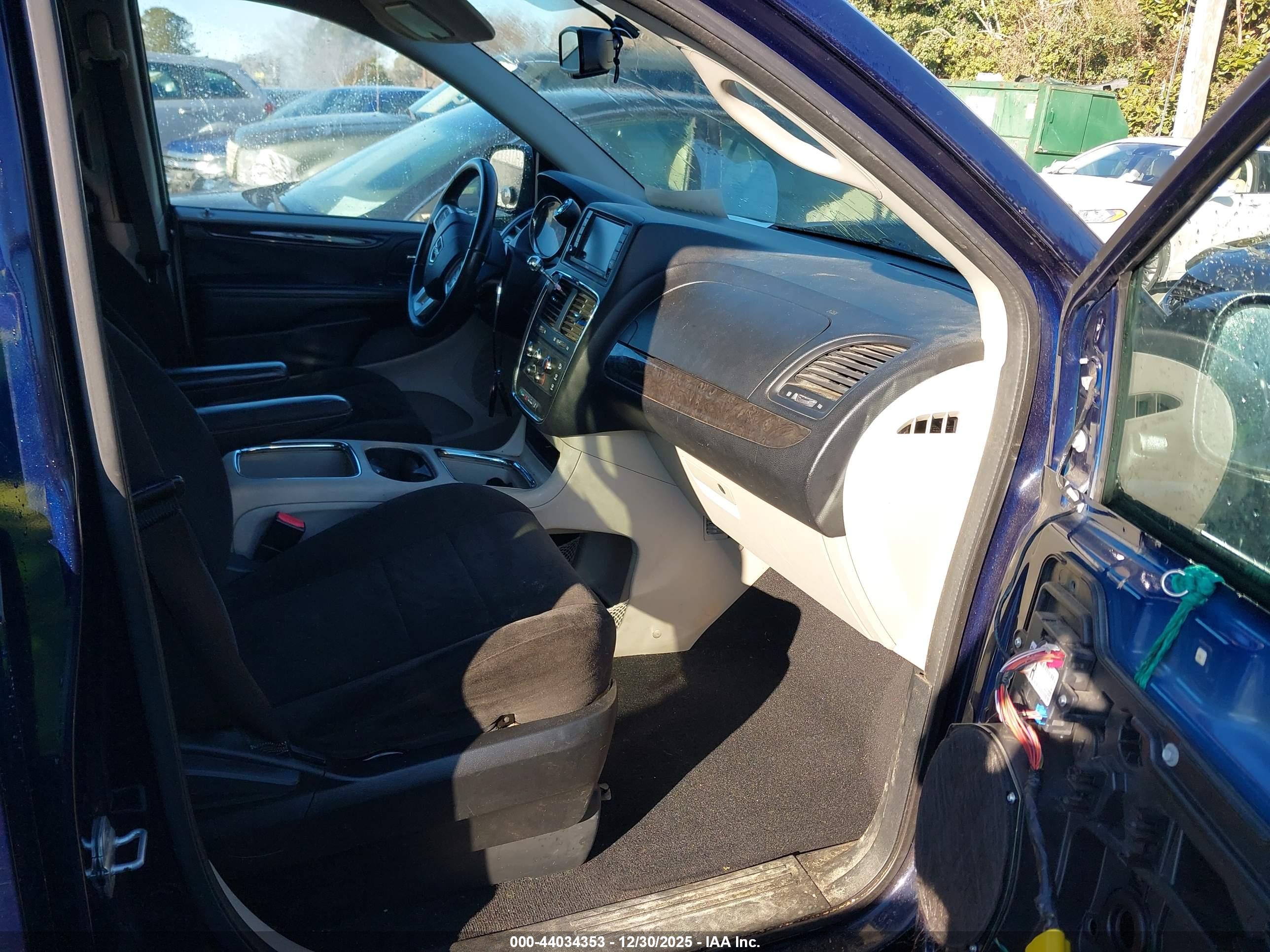DODGE GRAND image 5