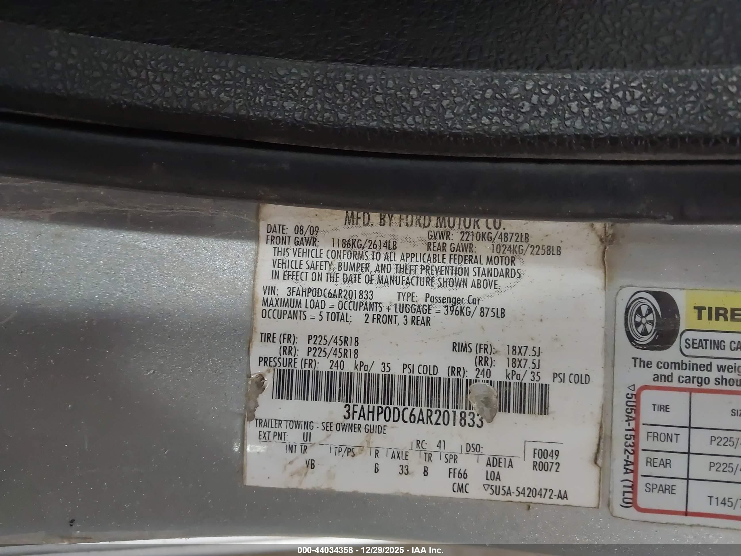 FORD FUSION image 9