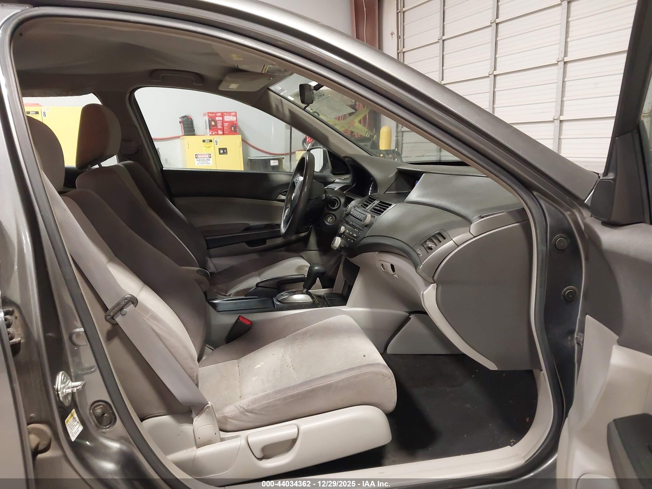 HONDA ACCORD image 5