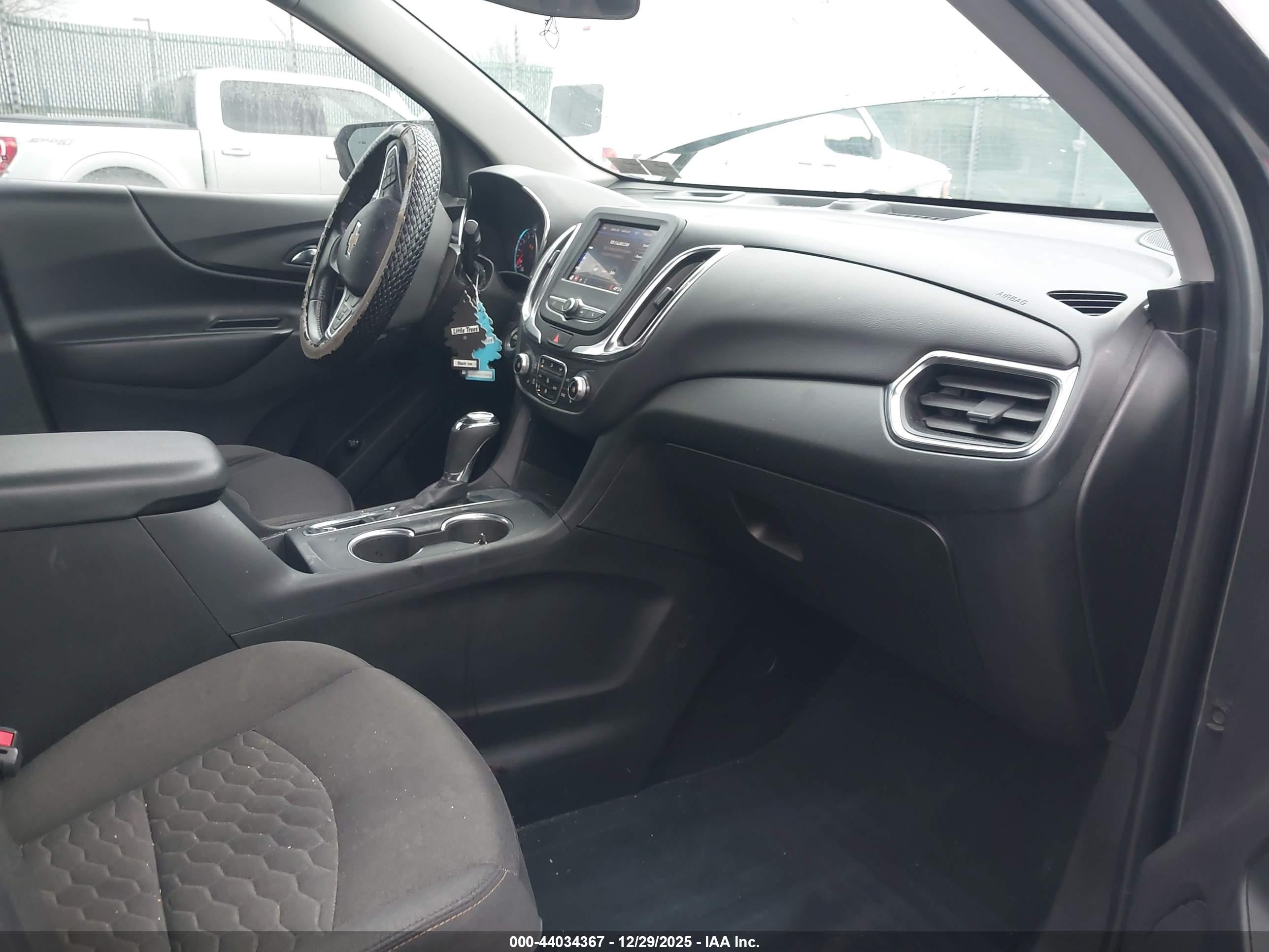 CHEVROLET EQUINOX image 5