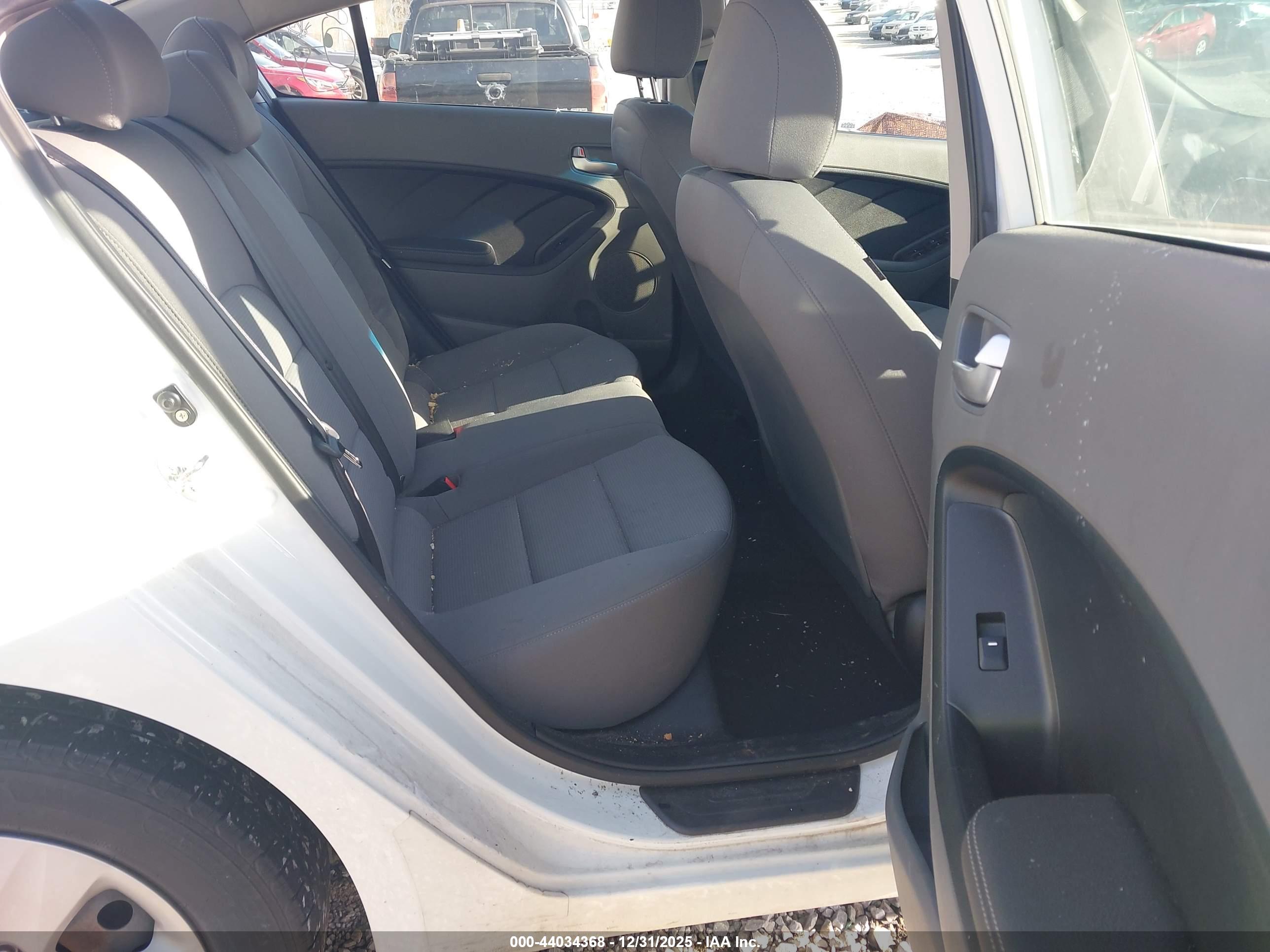KIA FORTE image 8
