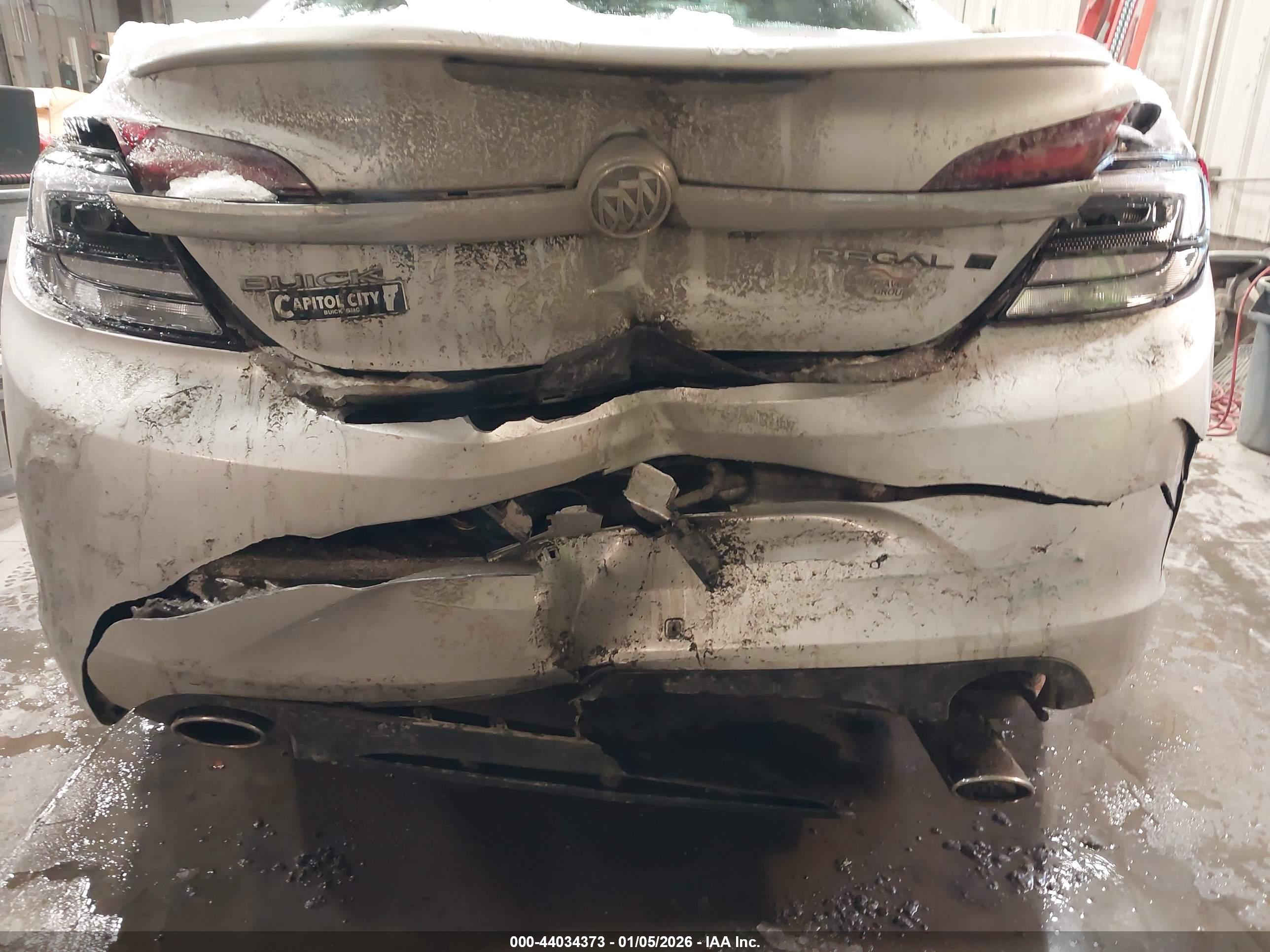BUICK REGAL image 6