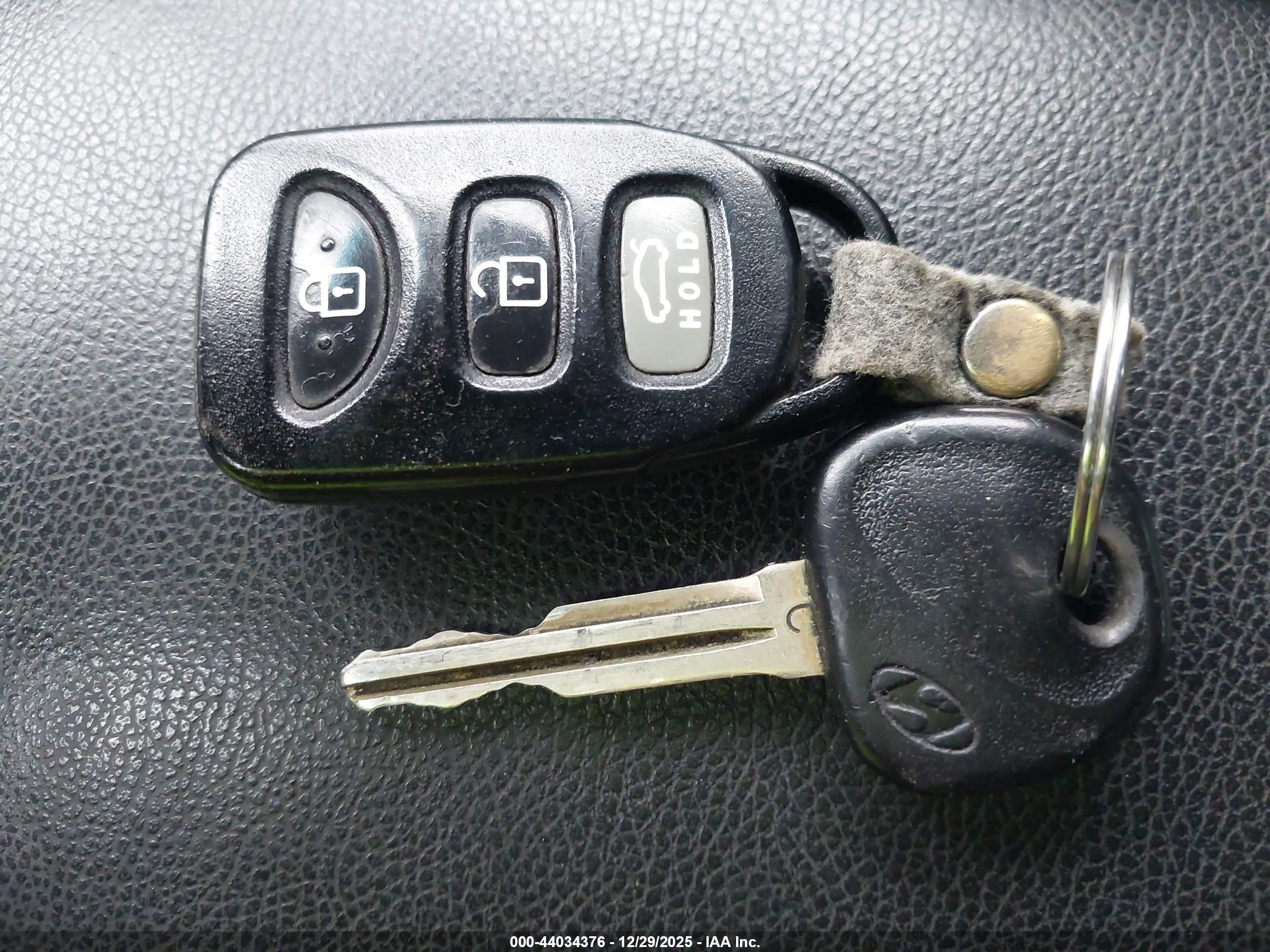 HYUNDAI ELANTRA image 11