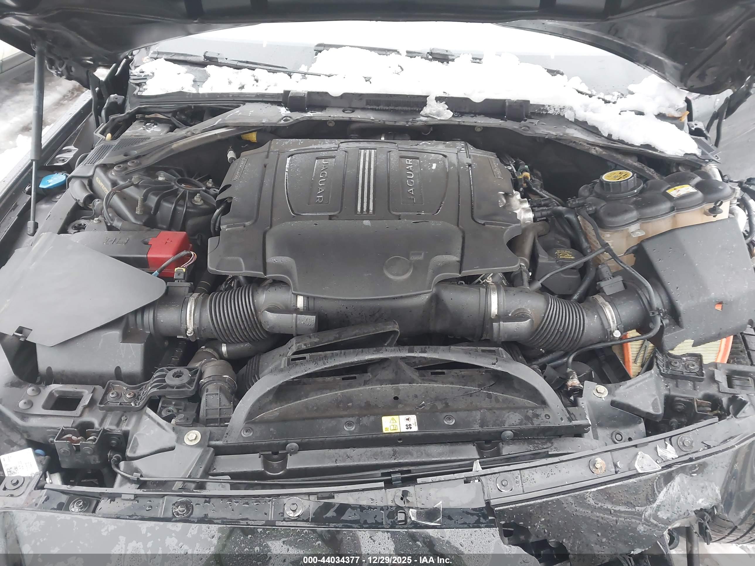 JAGUAR XE image 10