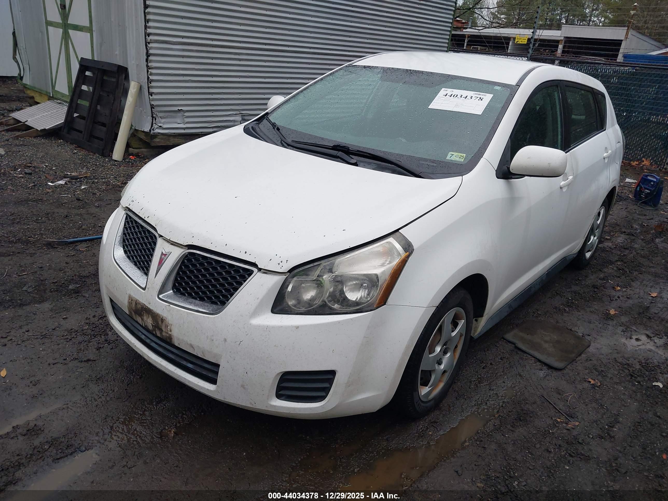 PONTIAC VIBE image 2