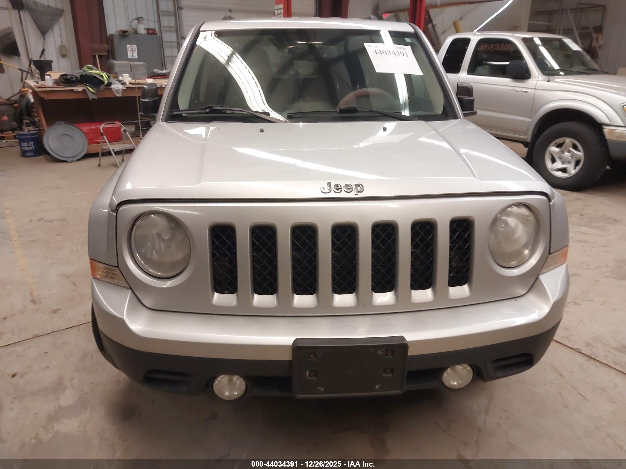 JEEP PATRIOT image 6