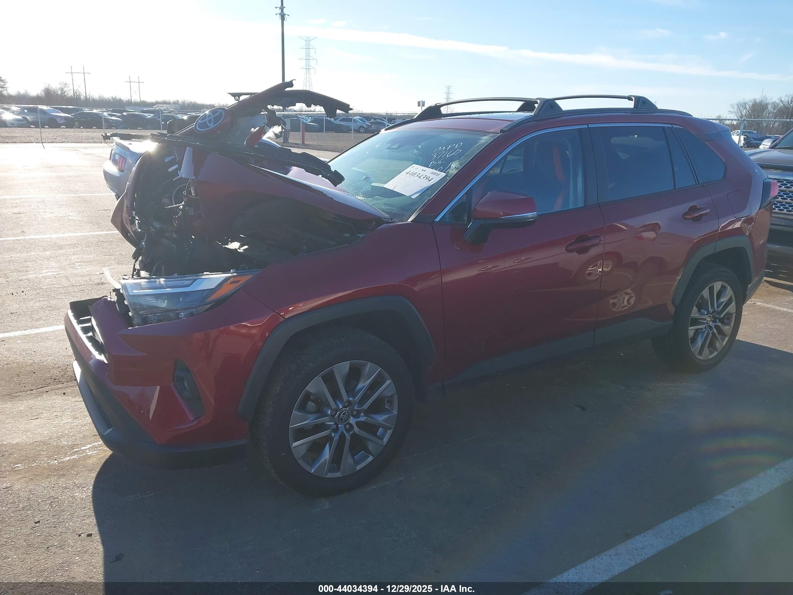 TOYOTA RAV4 image 2
