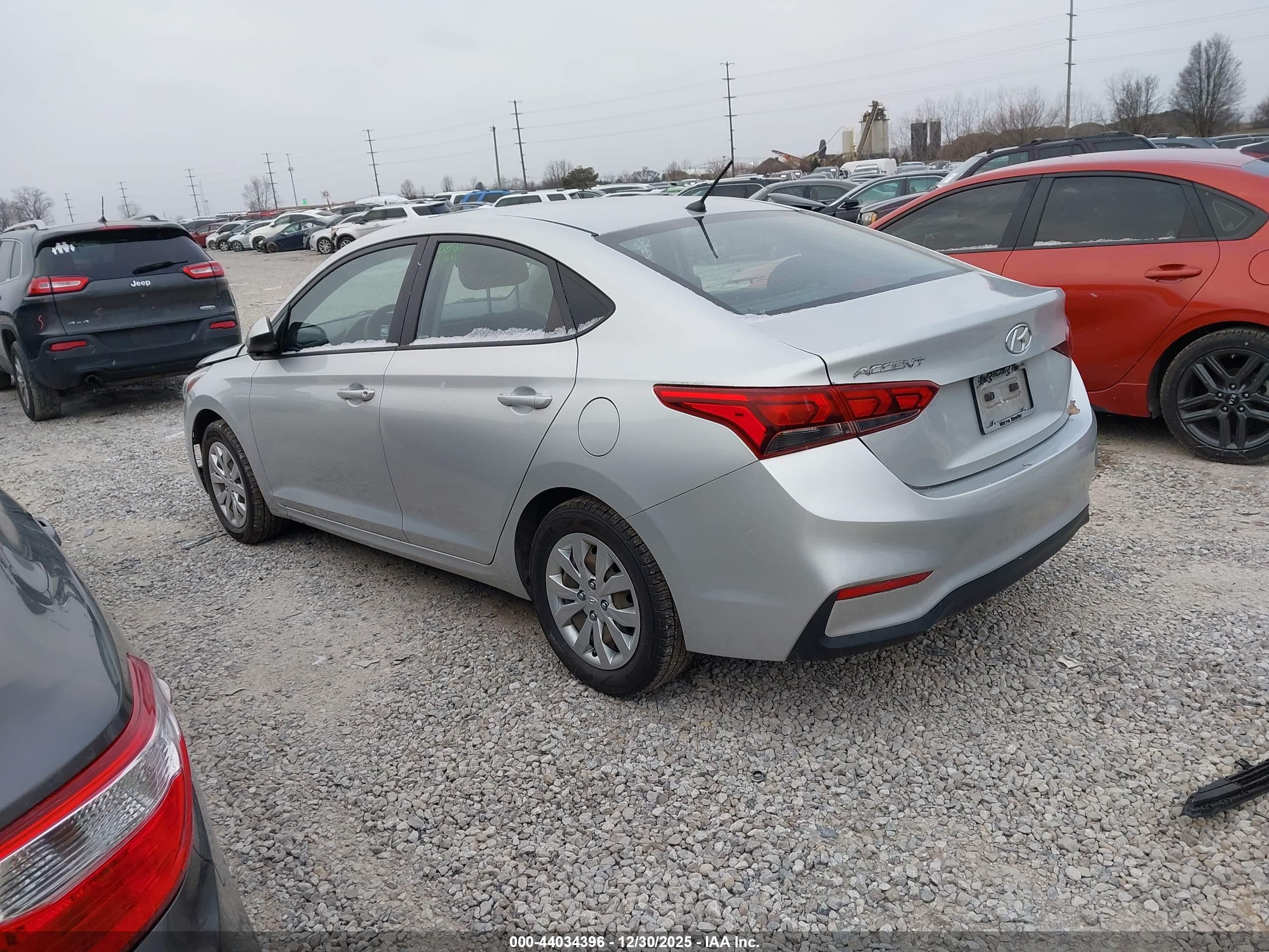 HYUNDAI ACCENT image 3