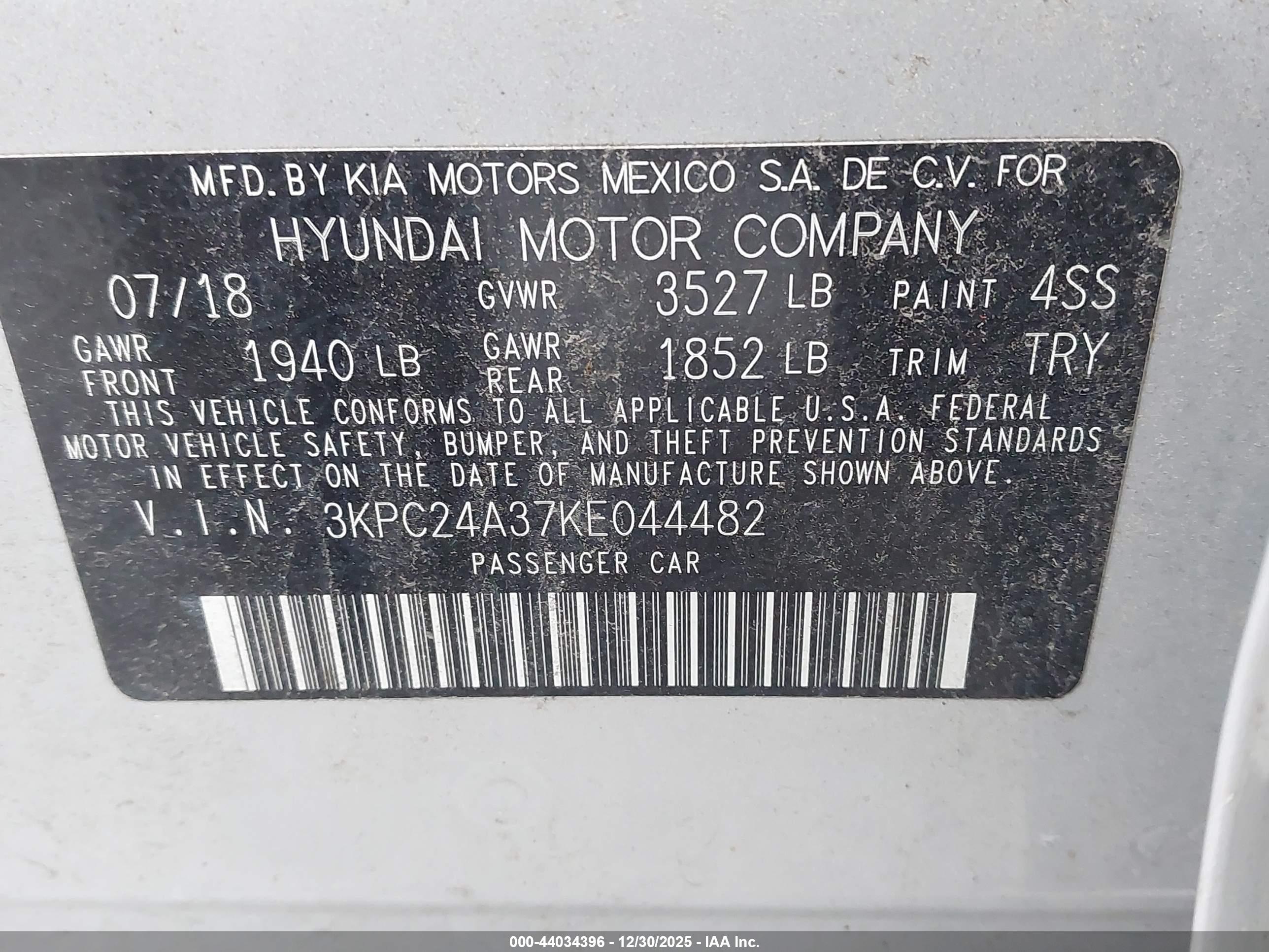 HYUNDAI ACCENT image 9
