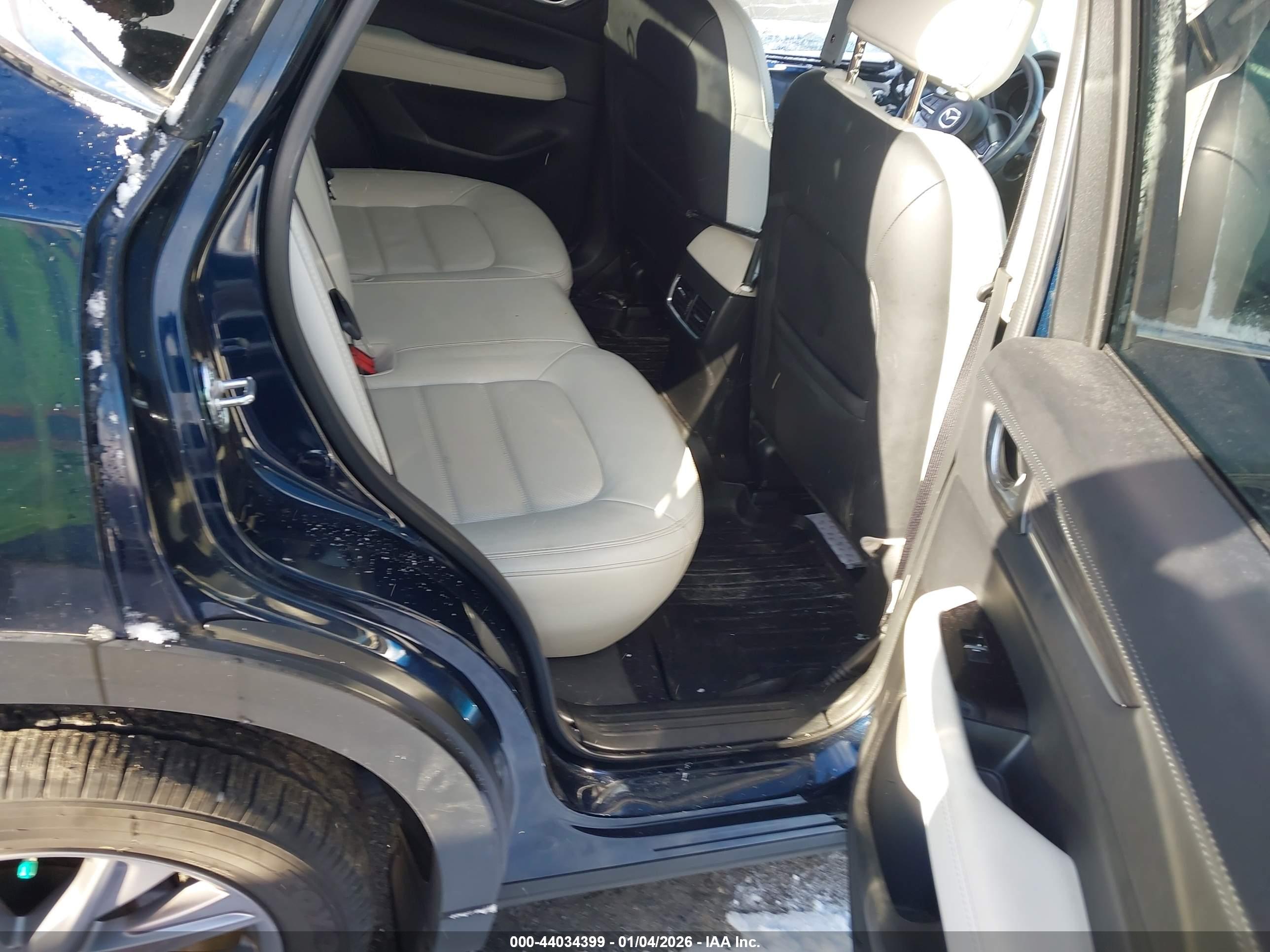 MAZDA CX-5 image 8