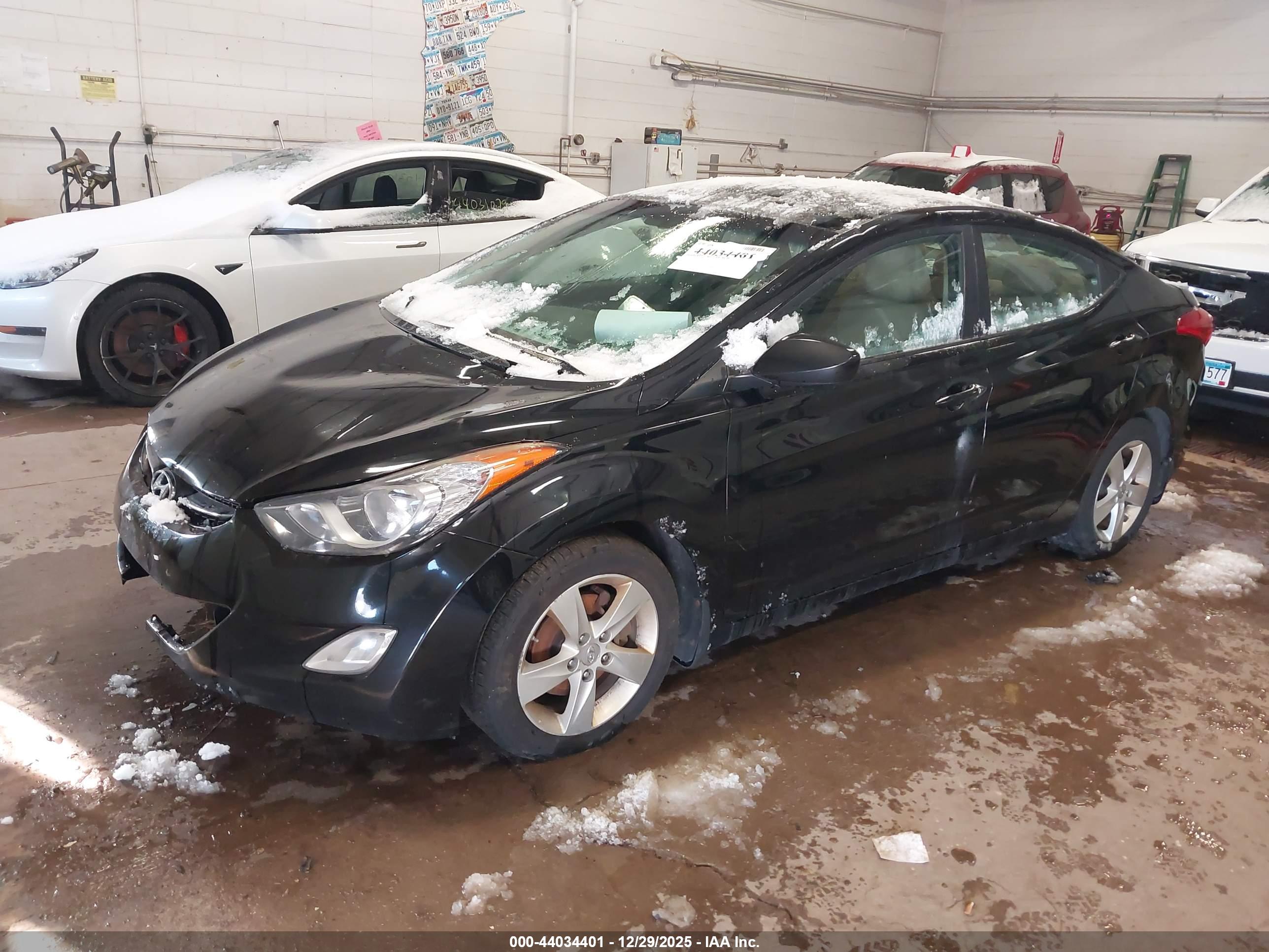 HYUNDAI ELANTRA image 2