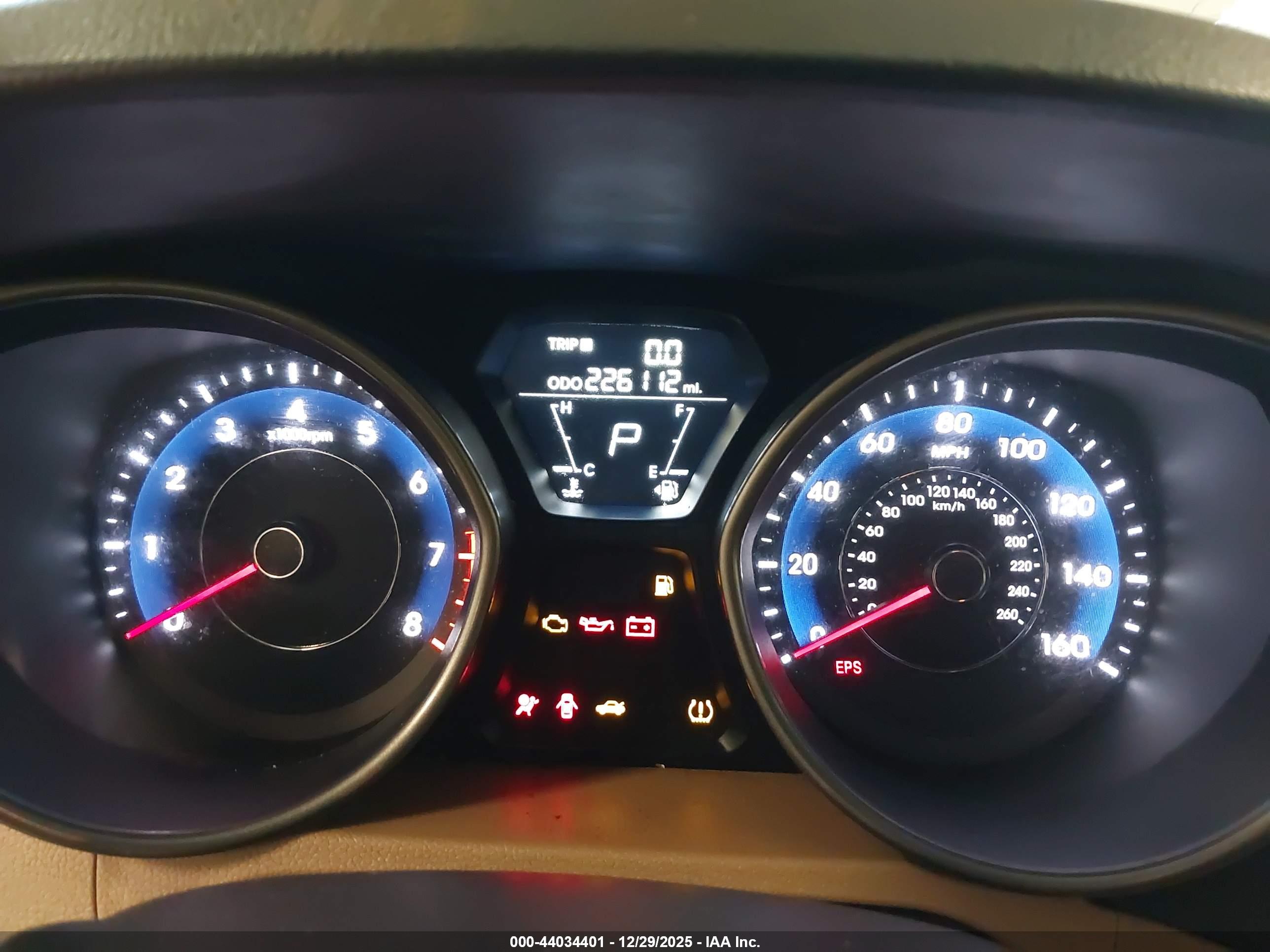 HYUNDAI ELANTRA image 7