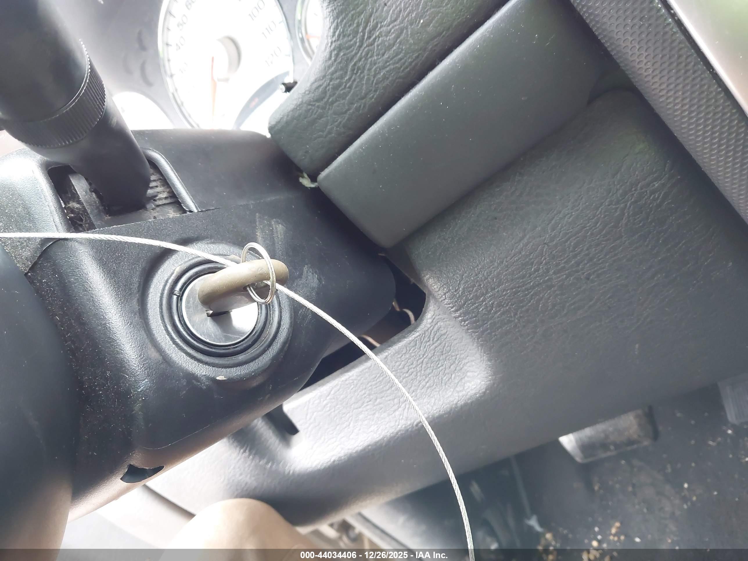 JEEP LIBERTY image 11