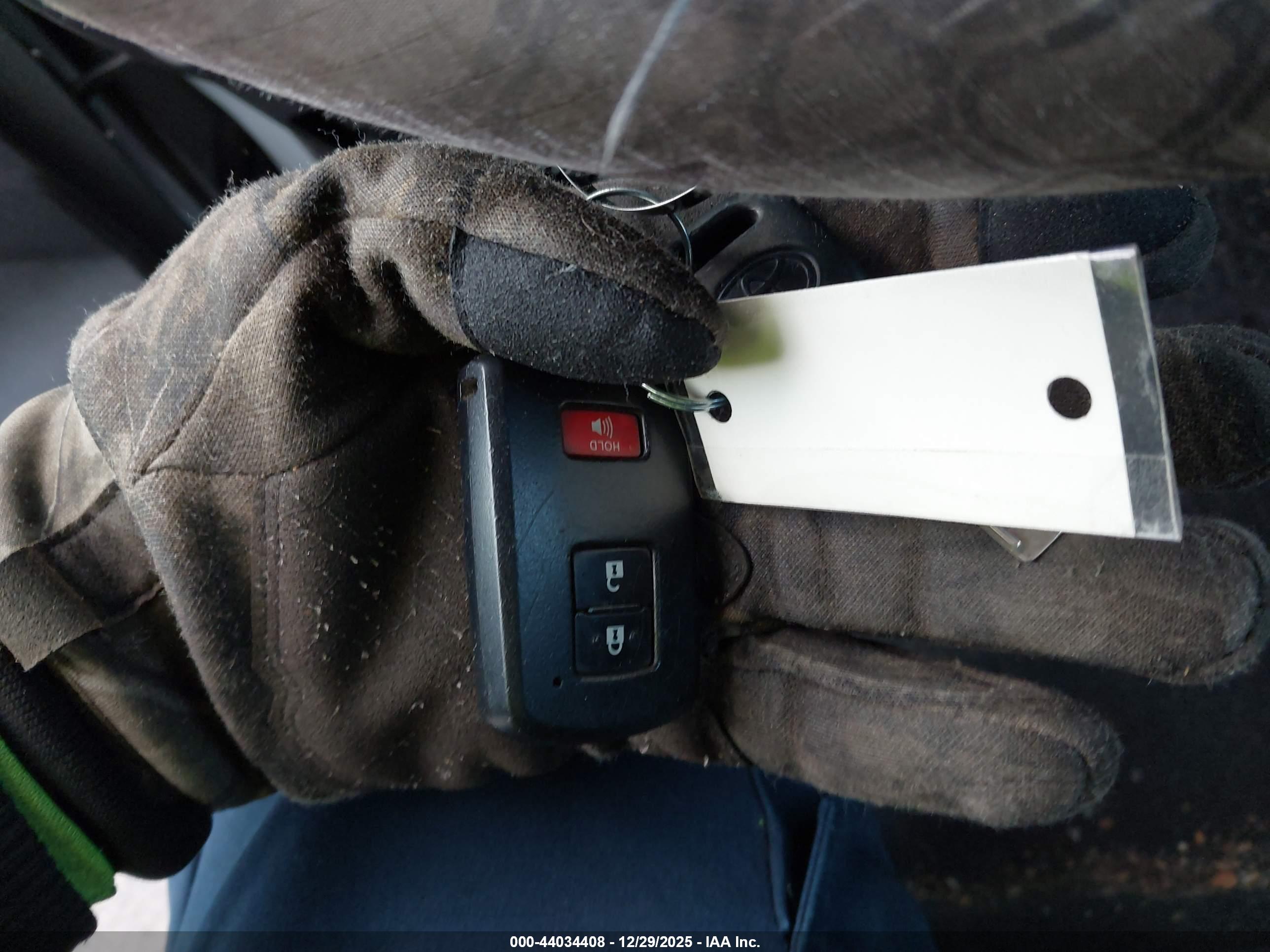TOYOTA TACOMA image 11
