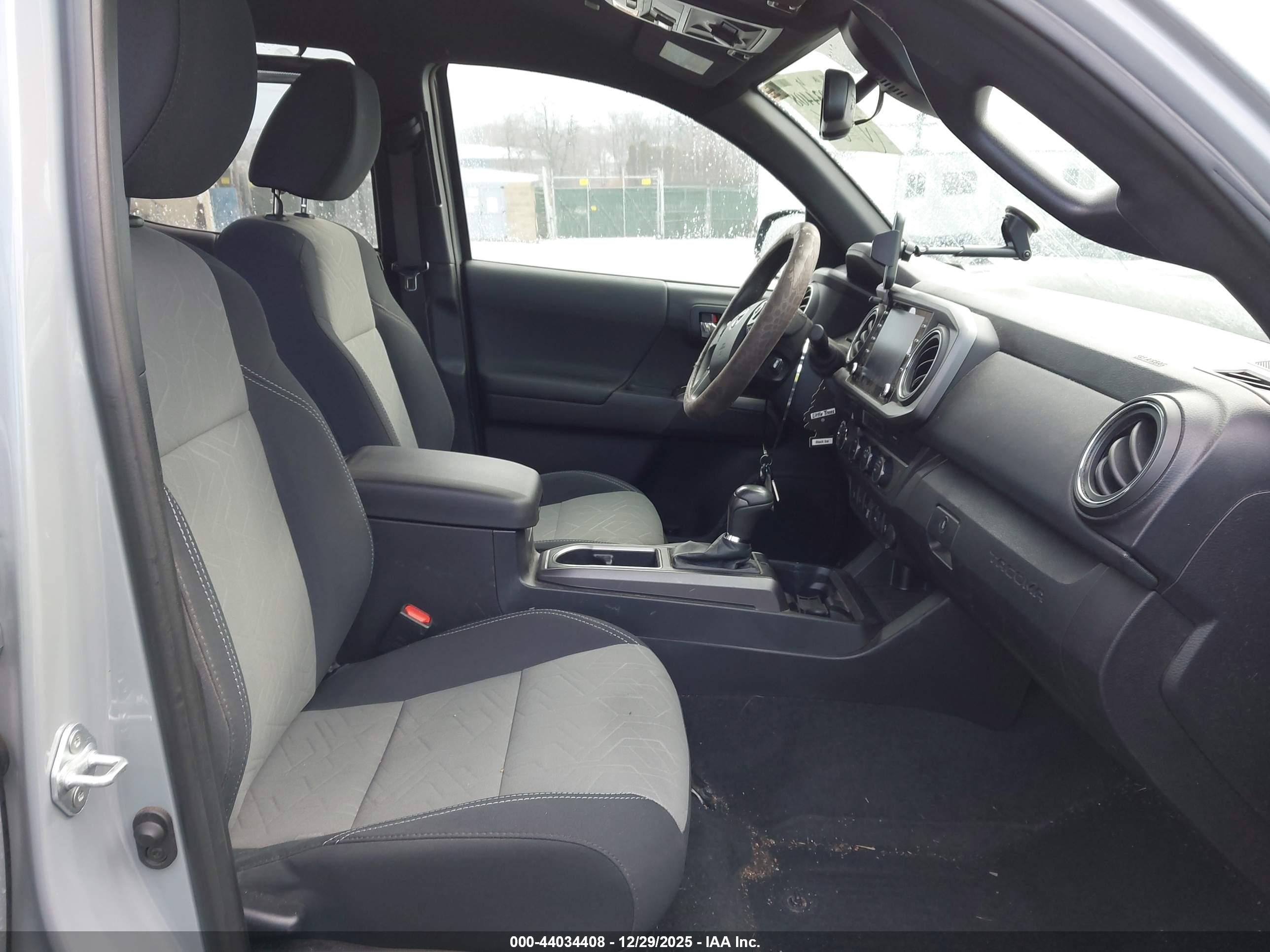 TOYOTA TACOMA image 5