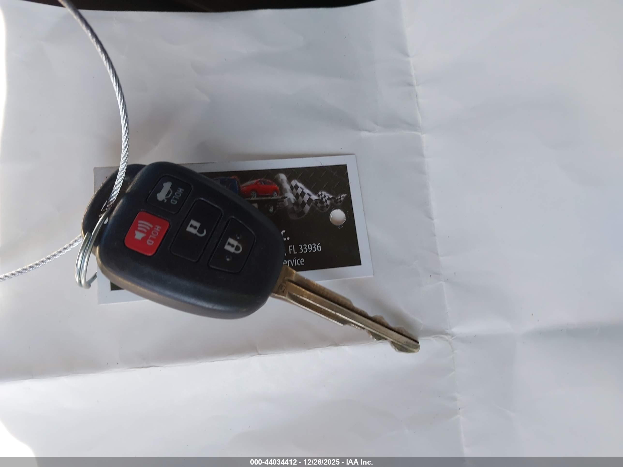 TOYOTA CAMRY image 11