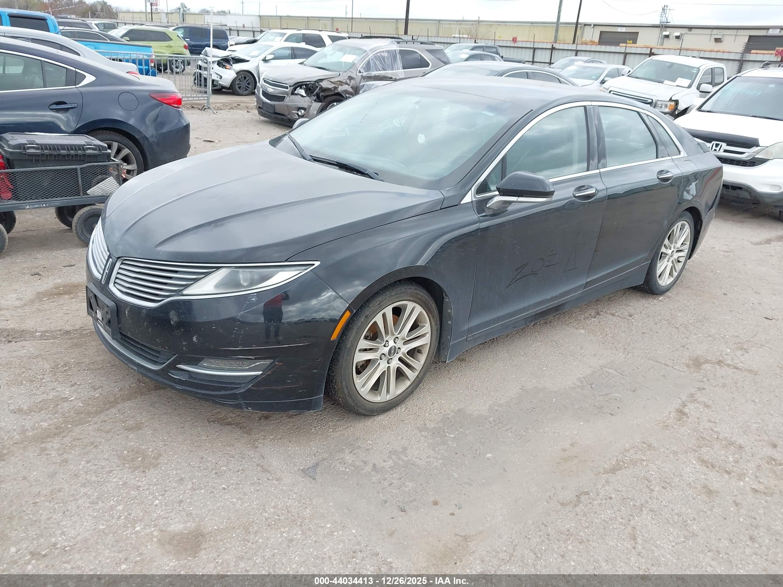 LINCOLN MKZ image 2
