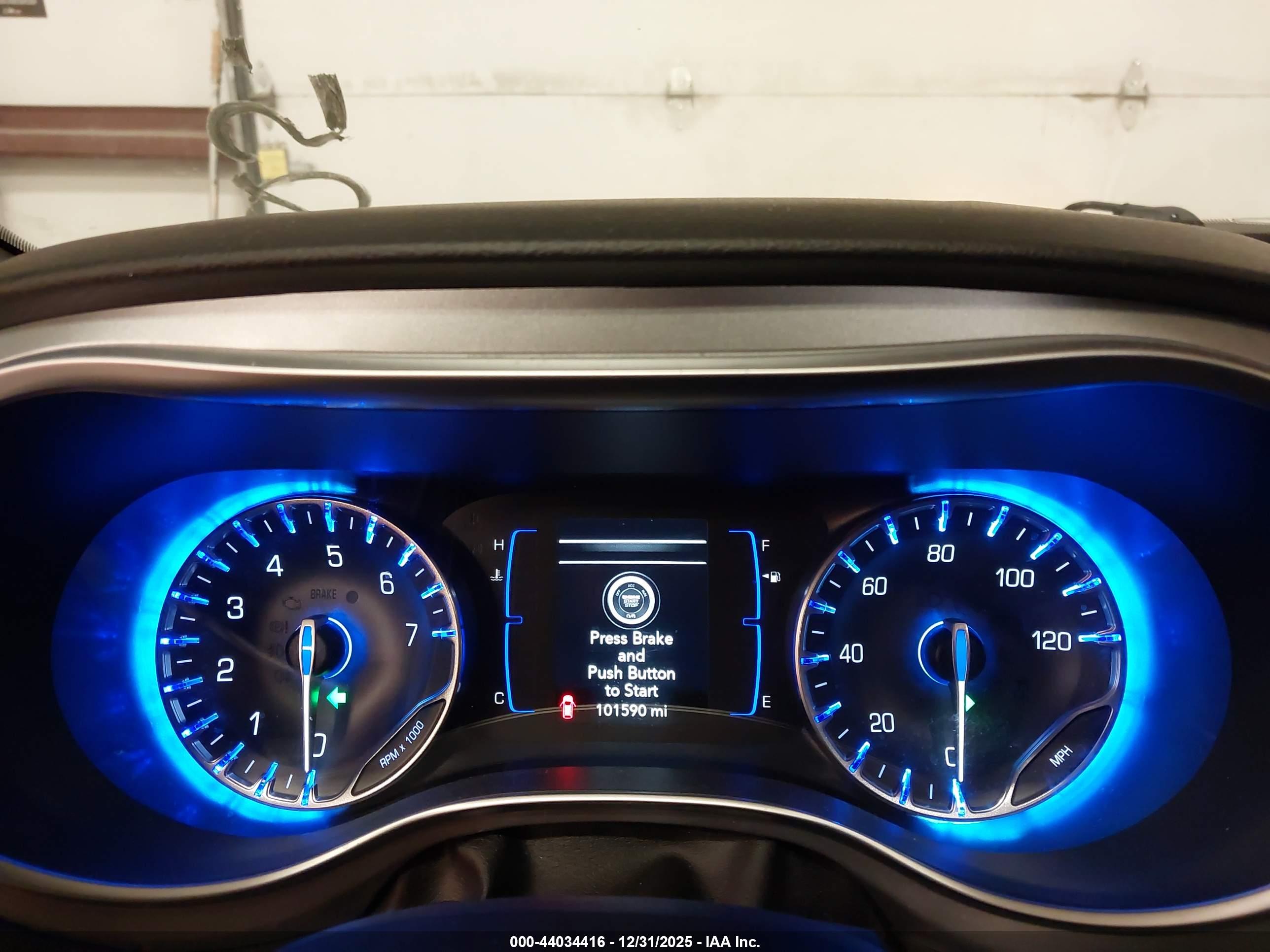 CHRYSLER PACIFICA image 7