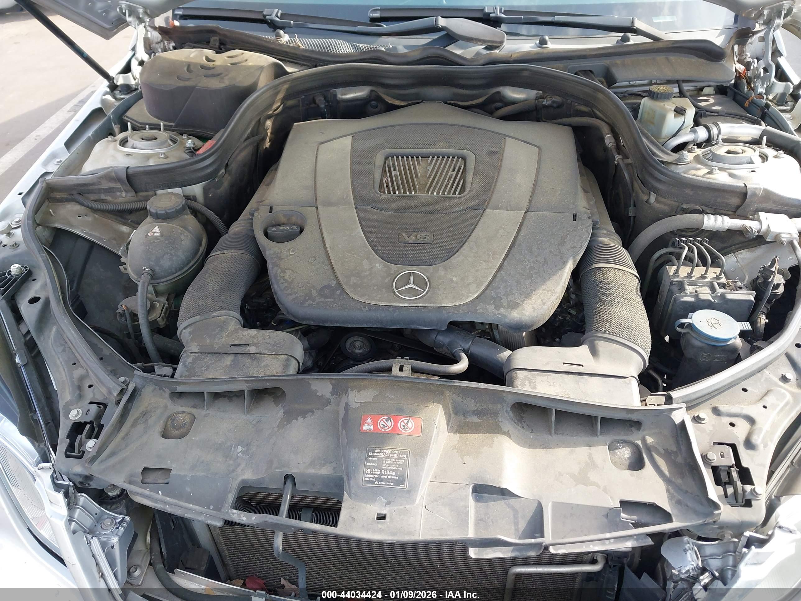 MERCEDES-BENZ E image 10