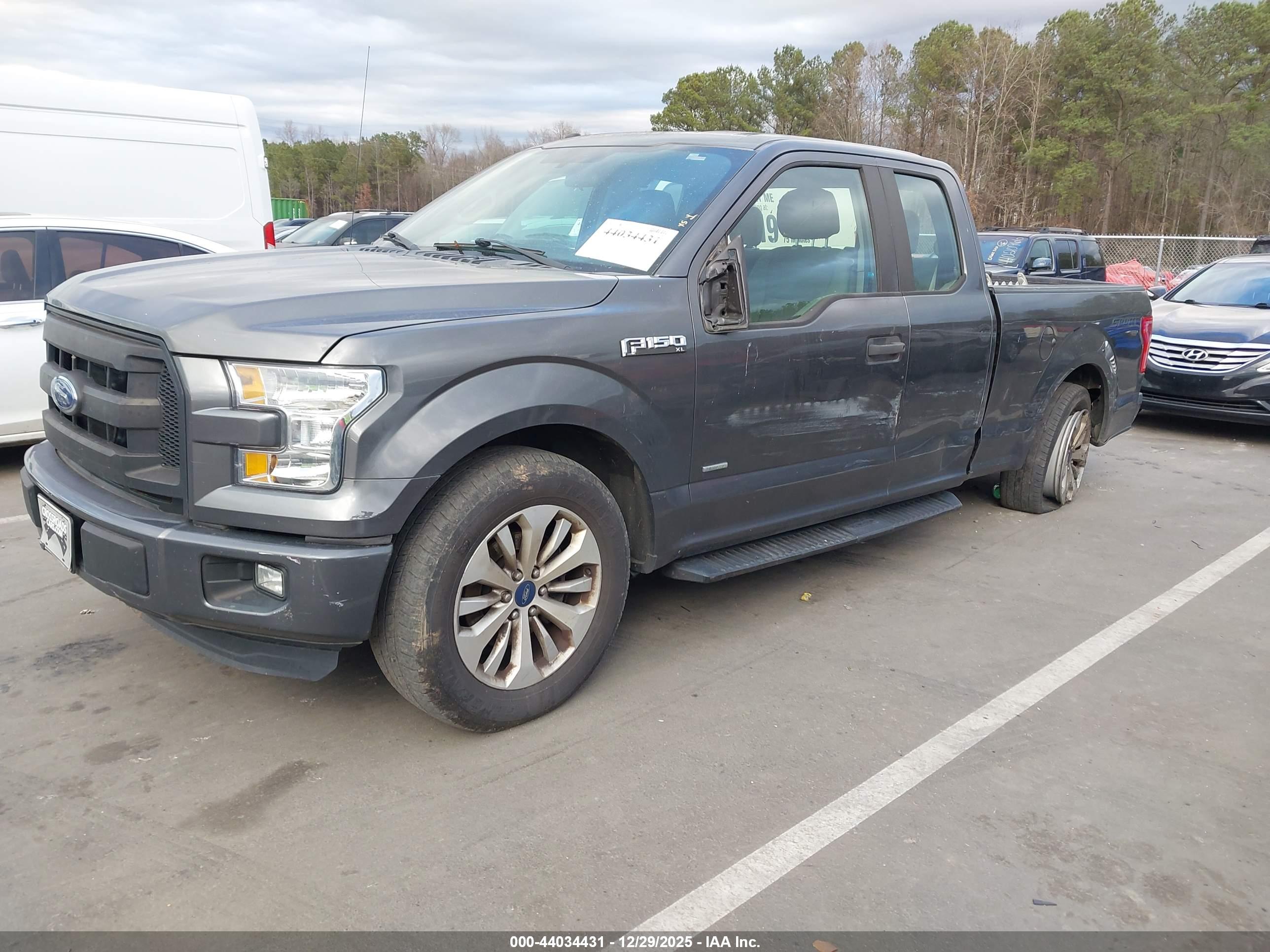 FORD F-150 image 2