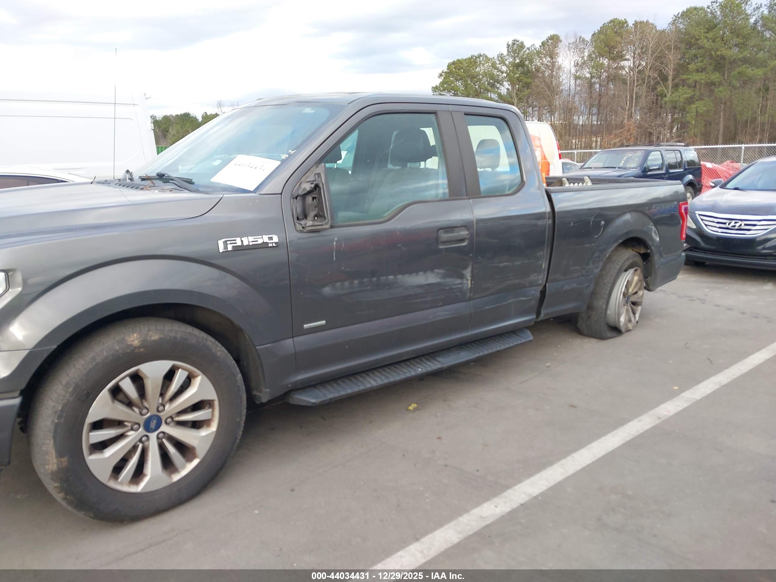 FORD F-150 image 6