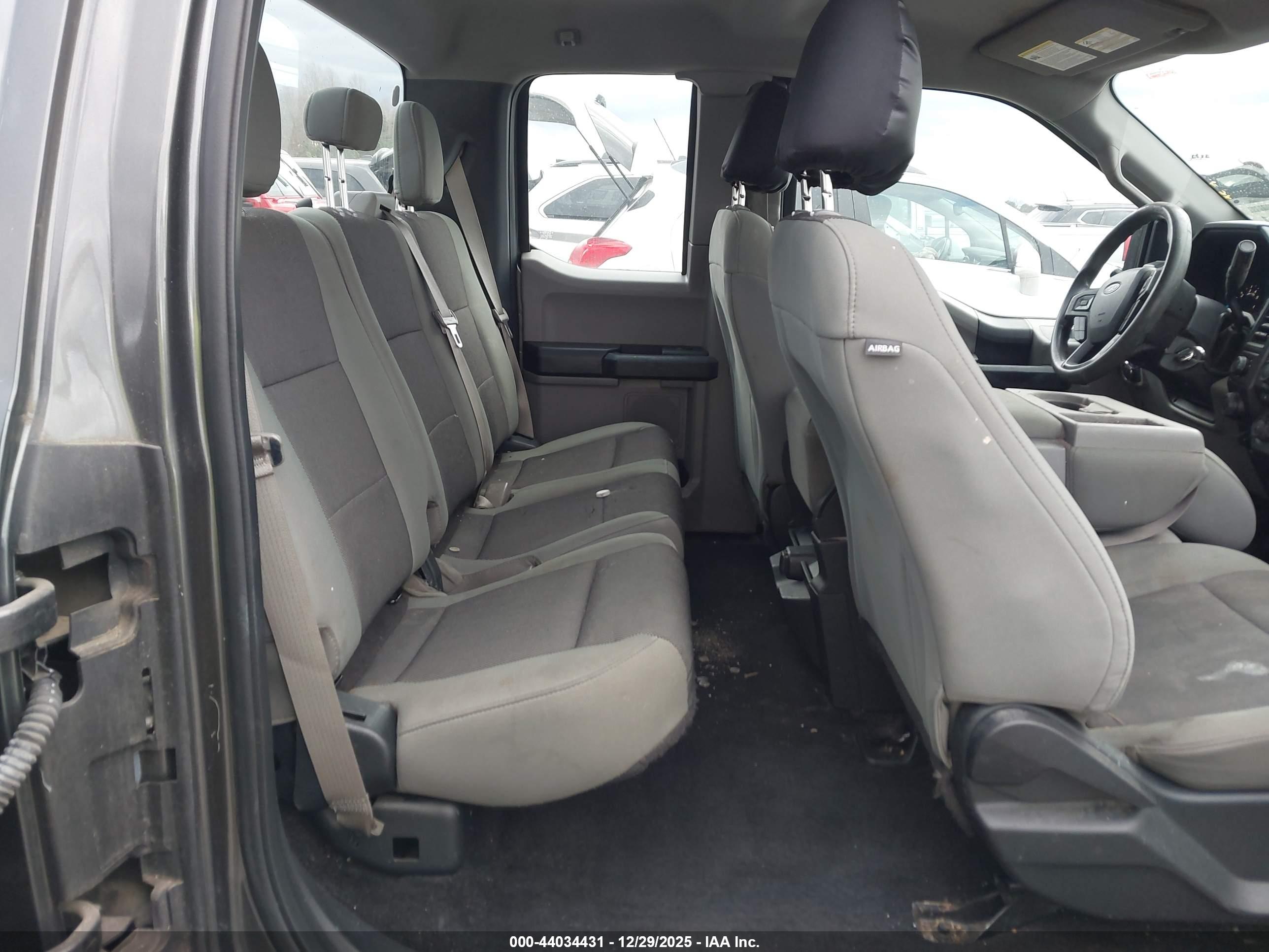 FORD F-150 image 8