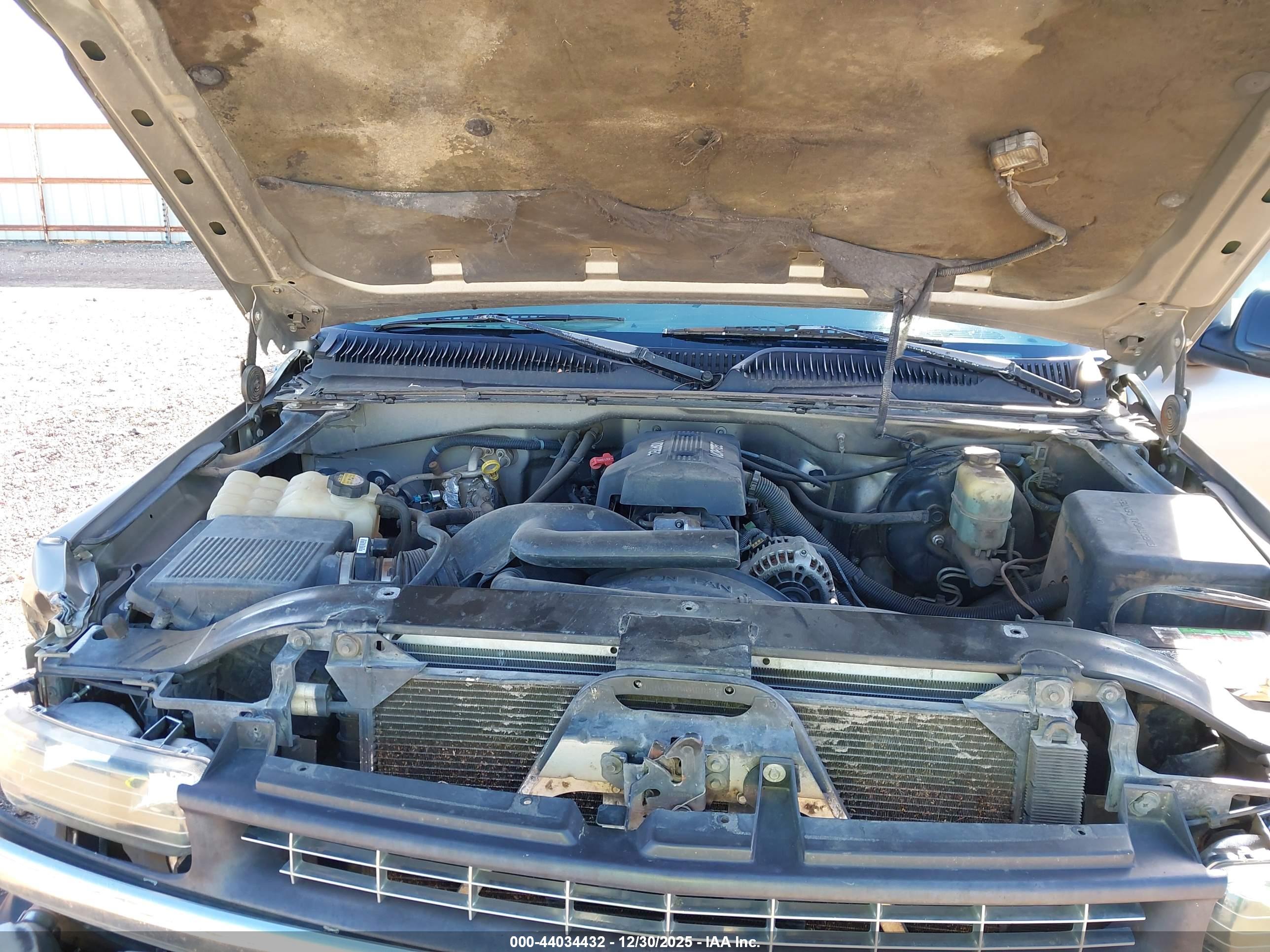 CHEVROLET SILVERADO image 10