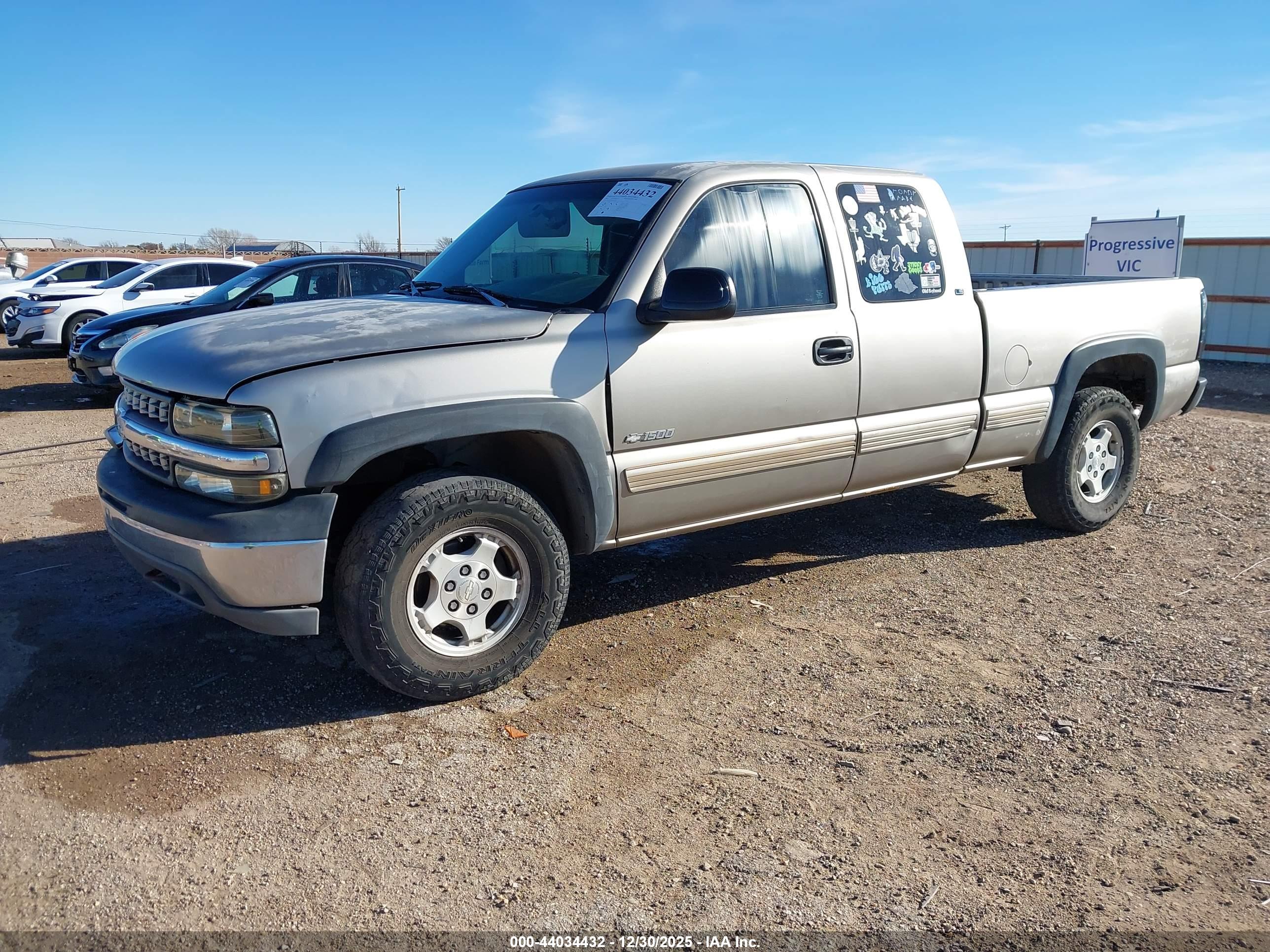 CHEVROLET SILVERADO image 2