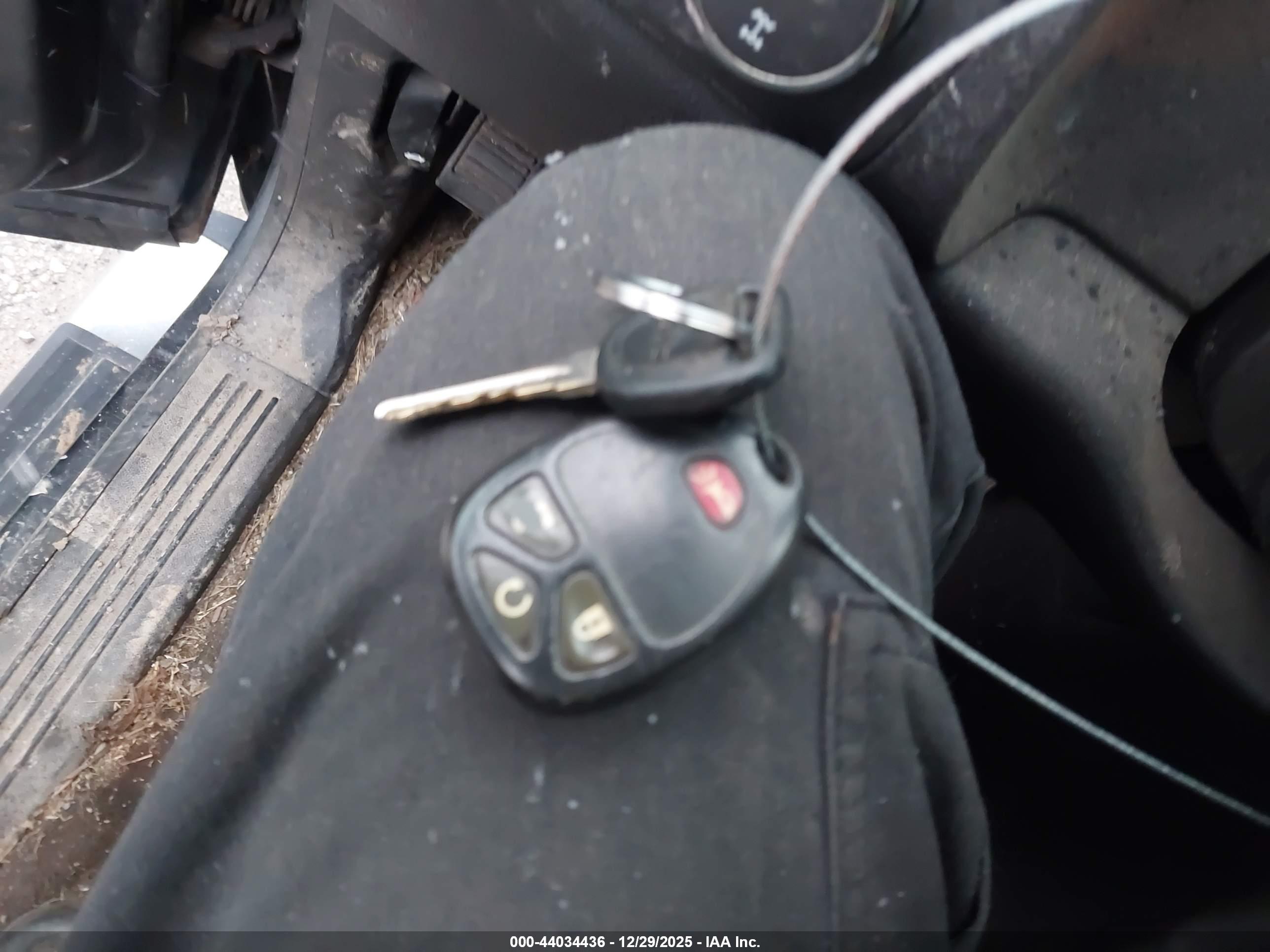 GMC SIERRA image 11