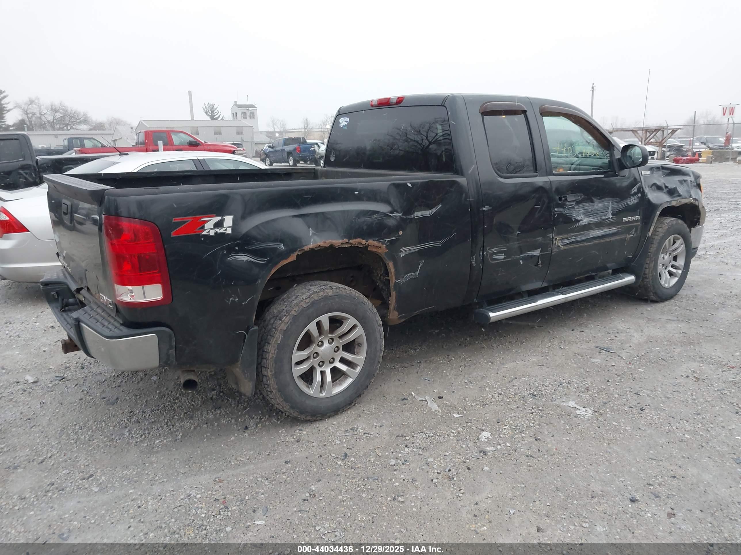 GMC SIERRA image 4