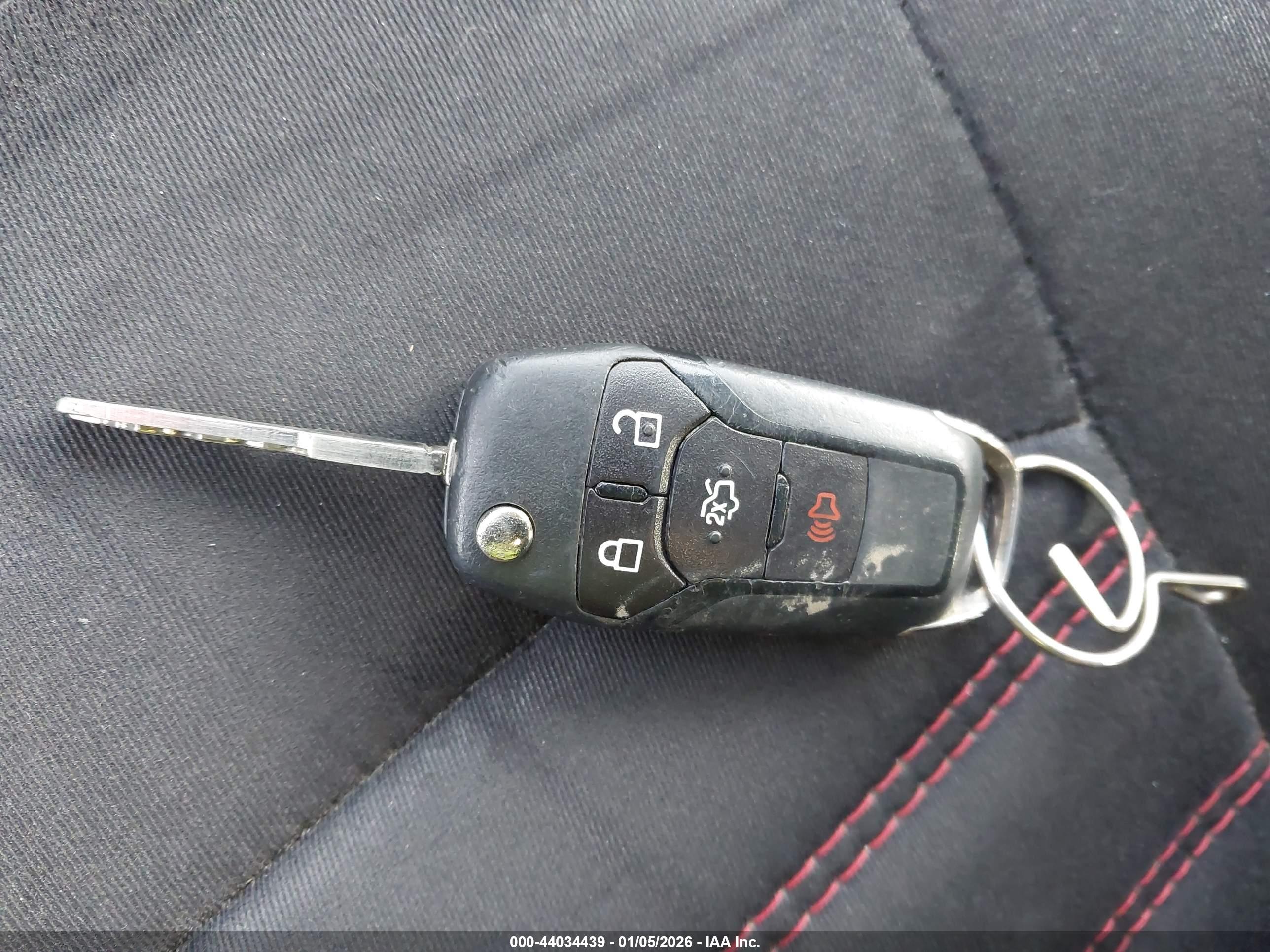 FORD FUSION image 11