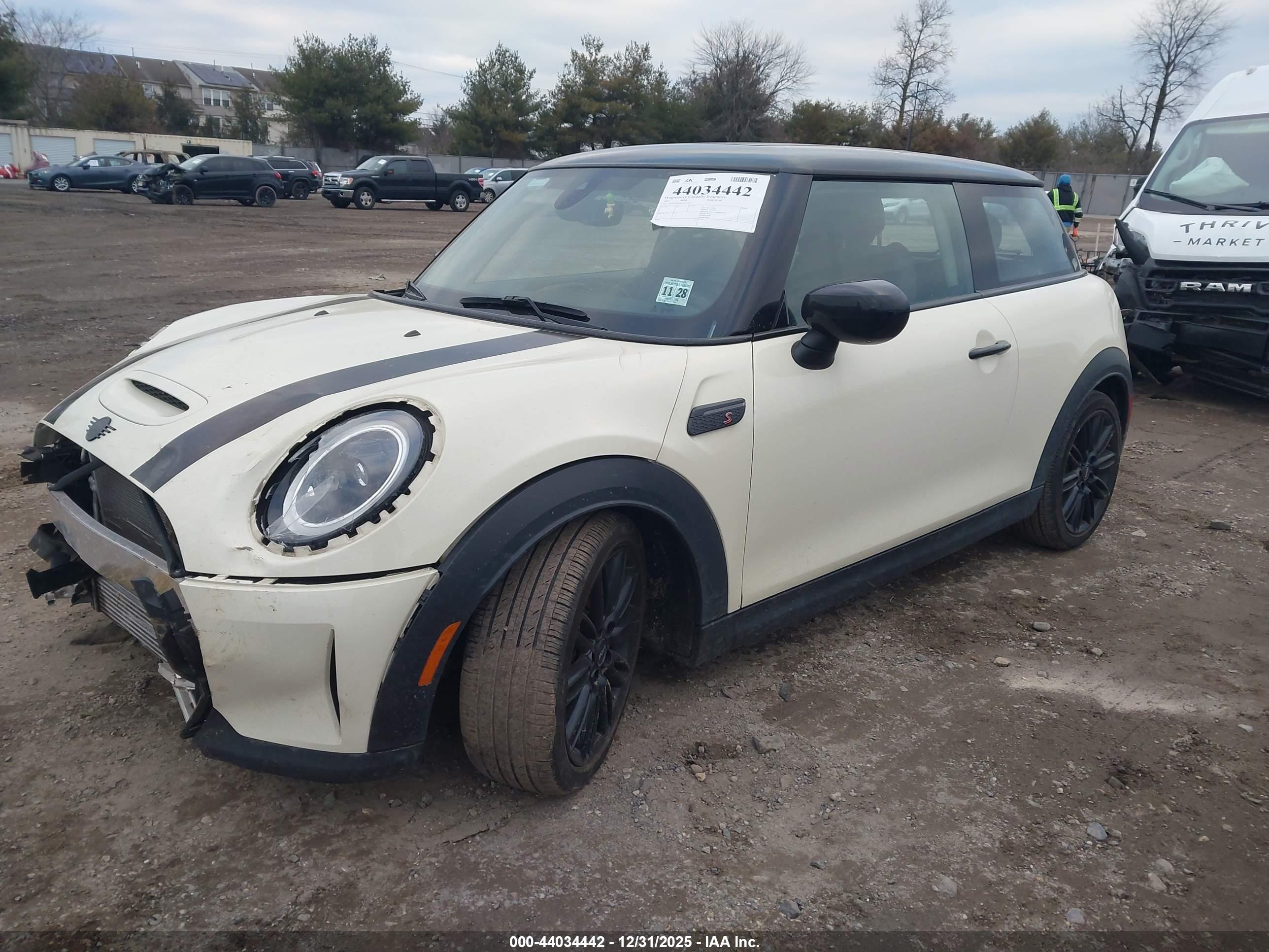 MINI HARDTOP image 2