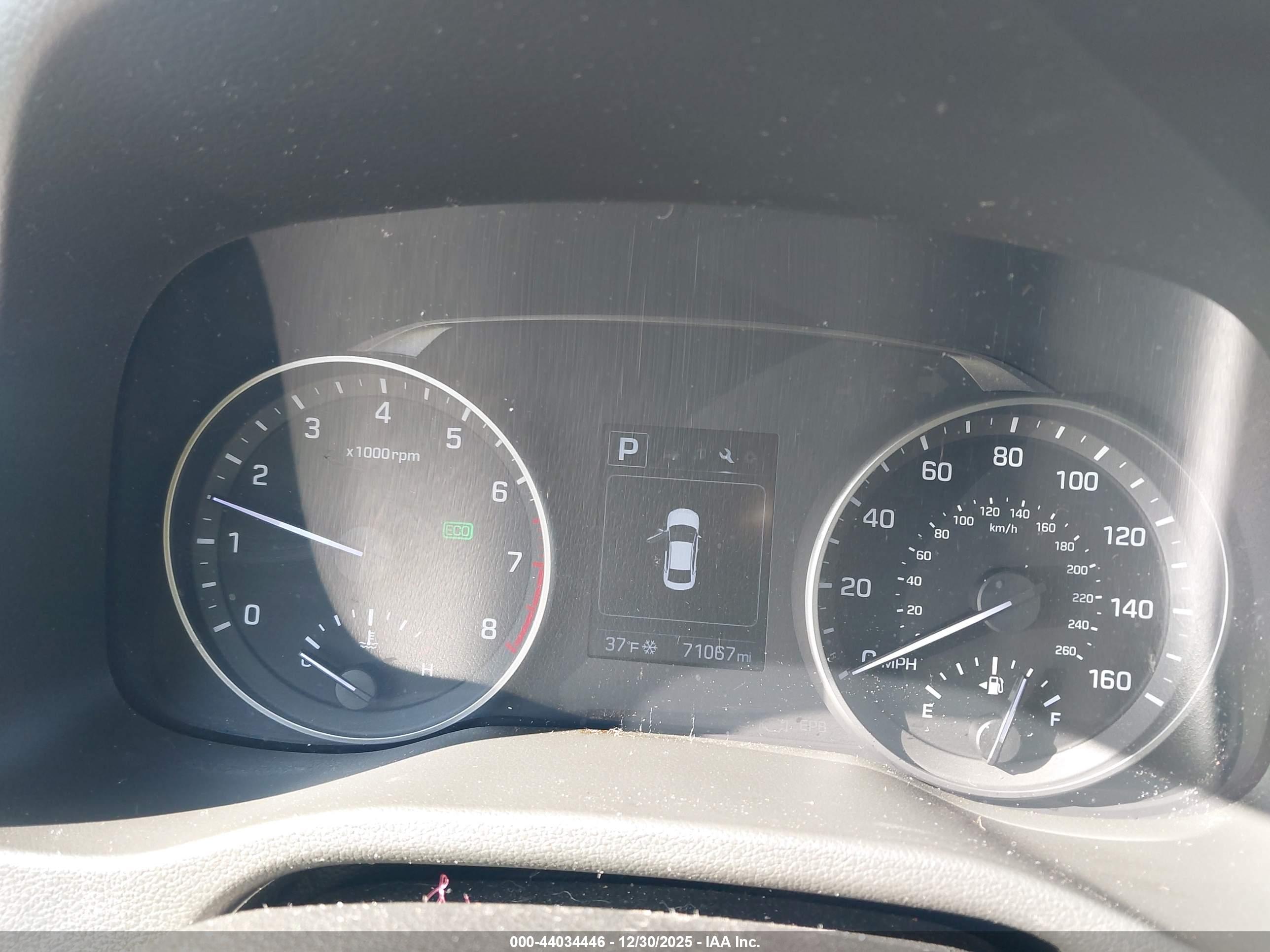 HYUNDAI ELANTRA image 7